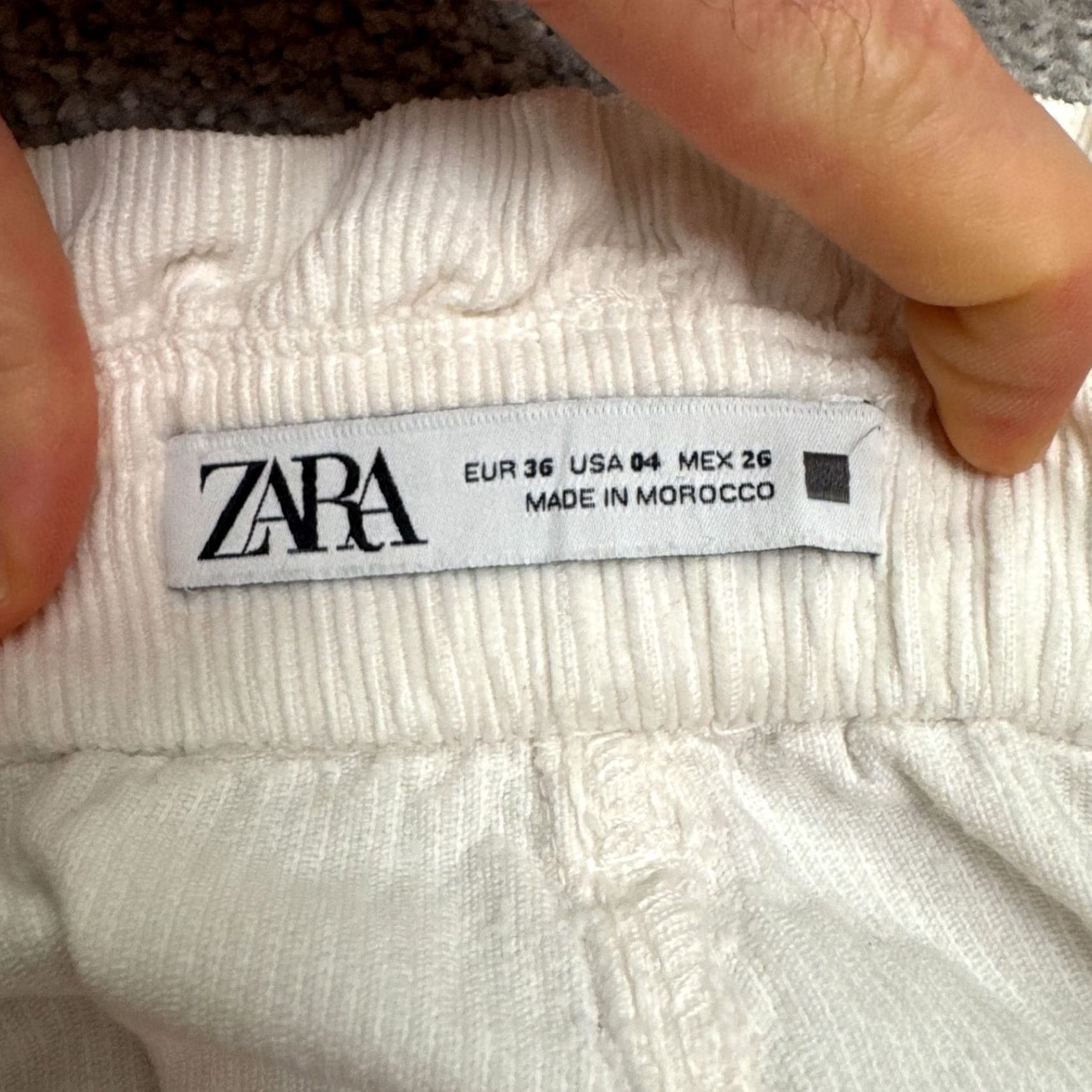 Zara Zara Paperbag Corduroy Barrel Pants Womens 4 Cream High Rise Elastic Waist 25x25 Size 27" / US 4 / IT 40 - 6 Thumbnail