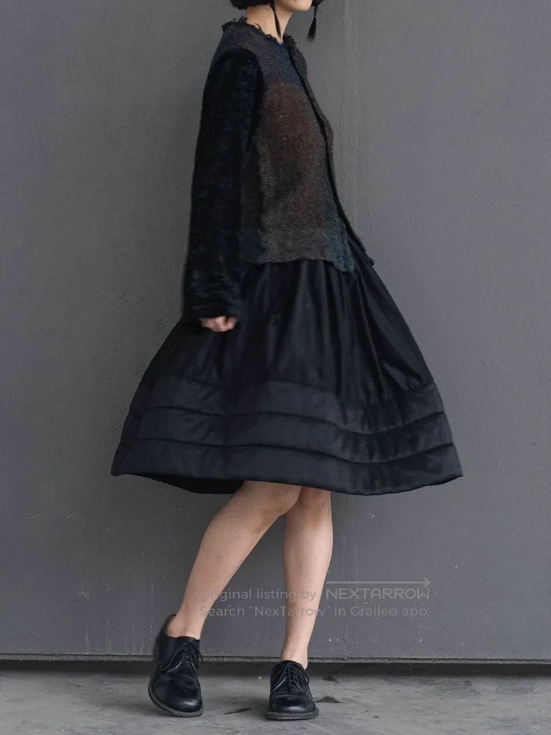 Comme des Garcons Comme Des Garcons size M Black padded half skirt Size 22" - 1 Thumbnail