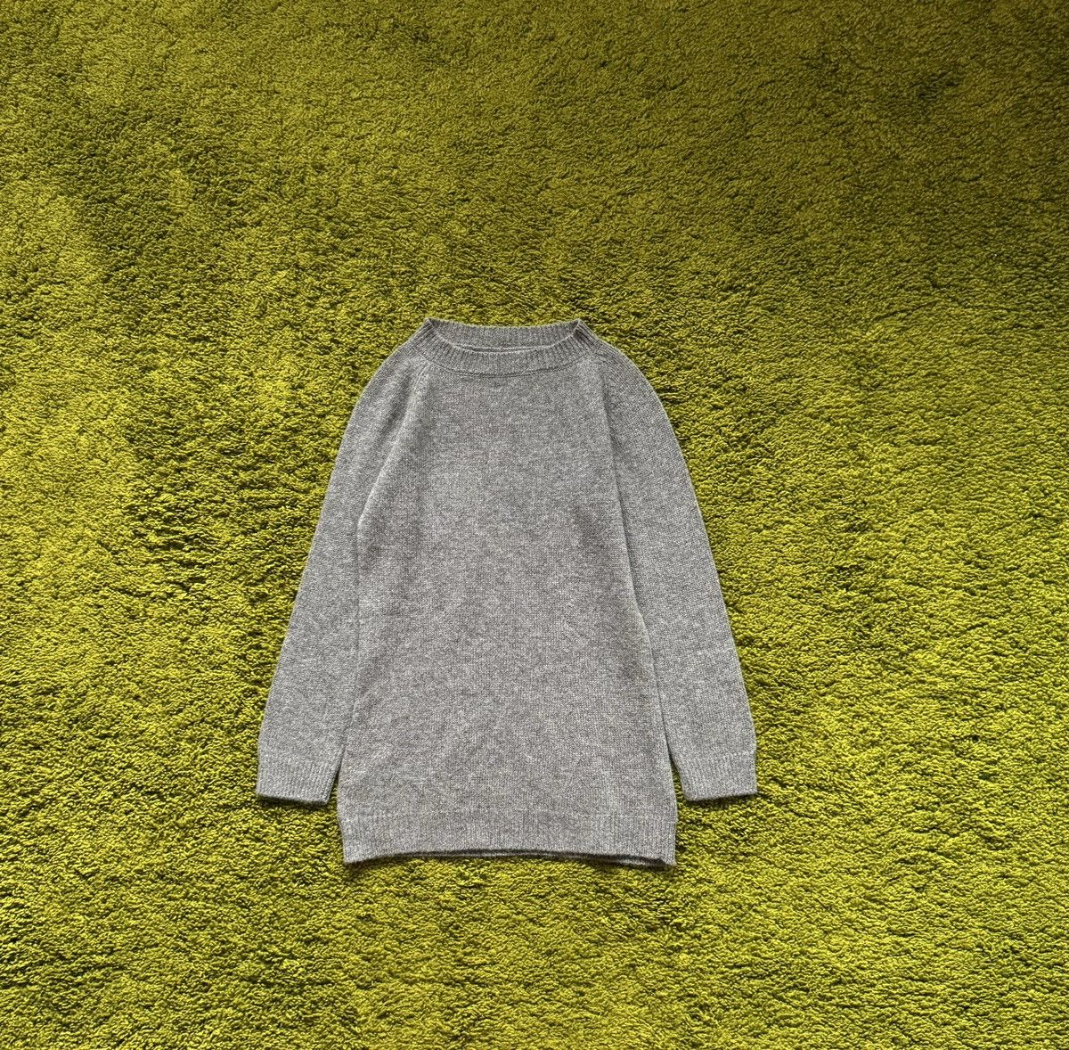 Prada Prada 100% cashmere minimalist sweater Size S / US 4 / IT 40 - 1 Thumbnail