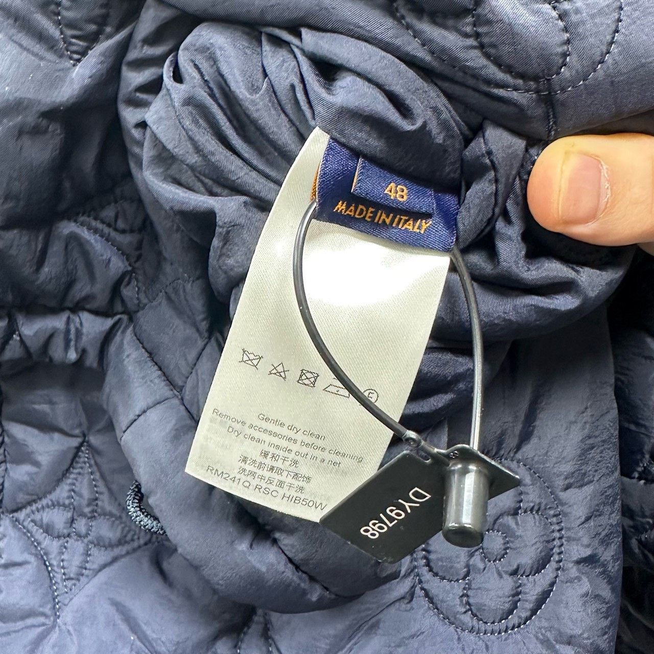 Louis Vuitton LOUIS VUITTON LV 24SS Embossed presbyopic cotton-padded jac Size US M / EU 48-50 / 2 - 4 Thumbnail