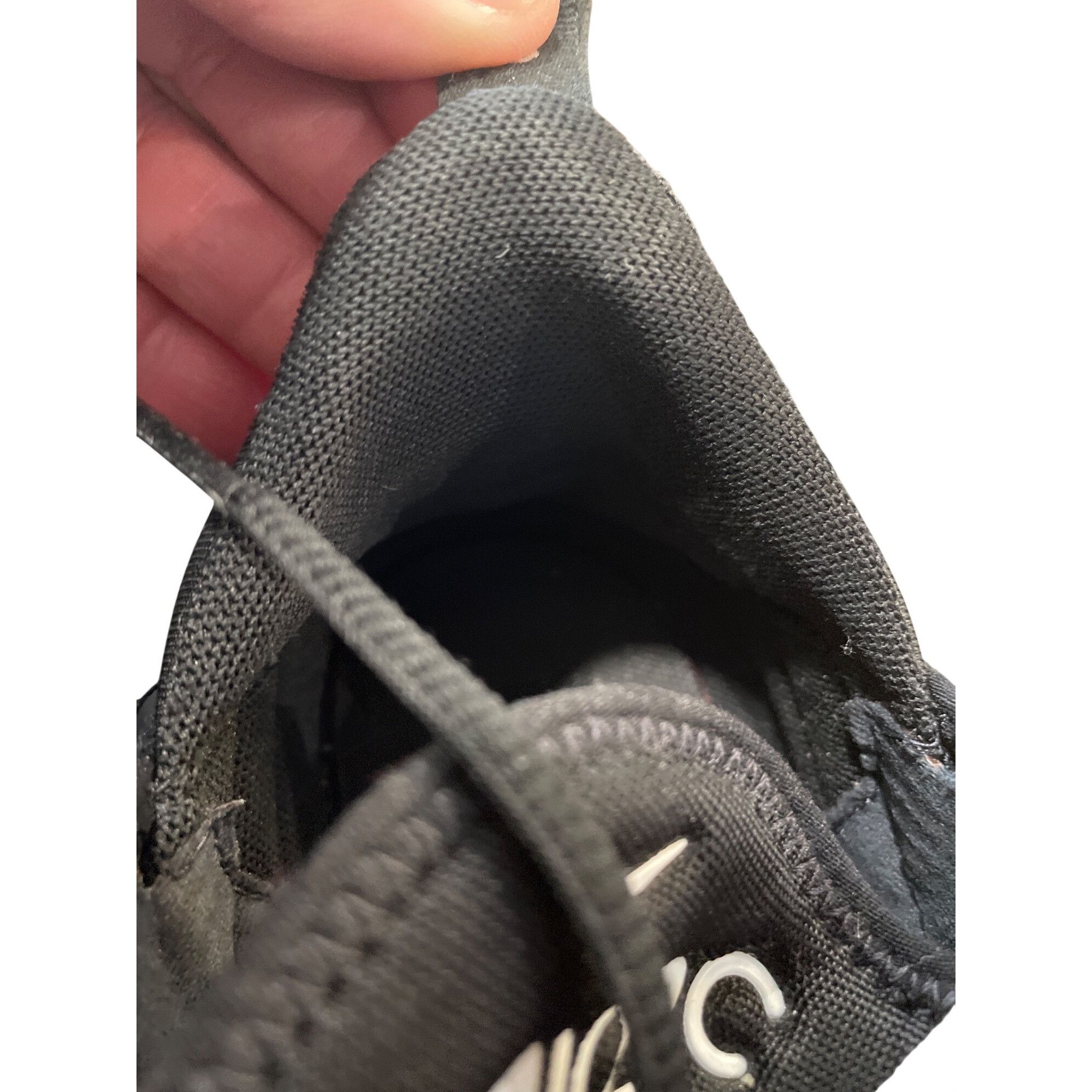 Nike Nike Air Max 270 Womens black Running sneakers sz 11 SKU Size US 11 / IT 41 - 10 Thumbnail