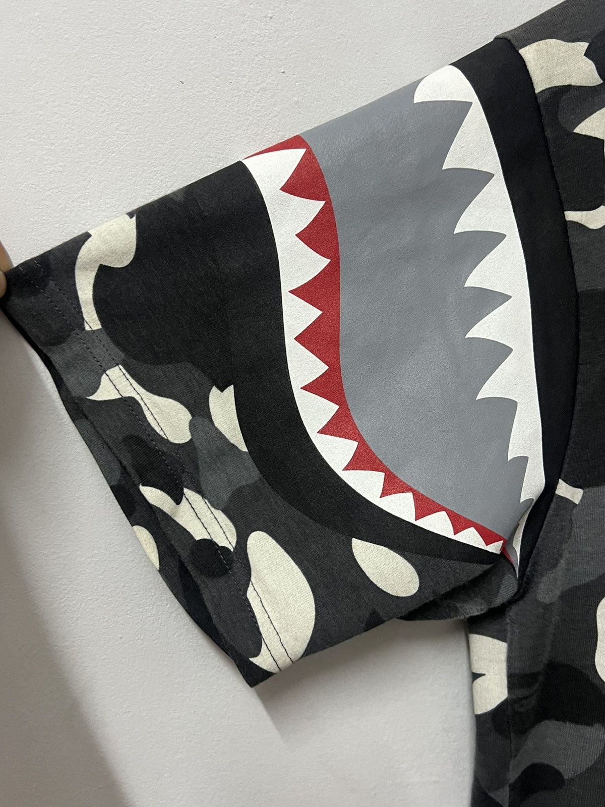 Bape × Vintage A bathing Ape city camo shark vintage XL Size US XL / EU 56 / 4 - 5 Thumbnail