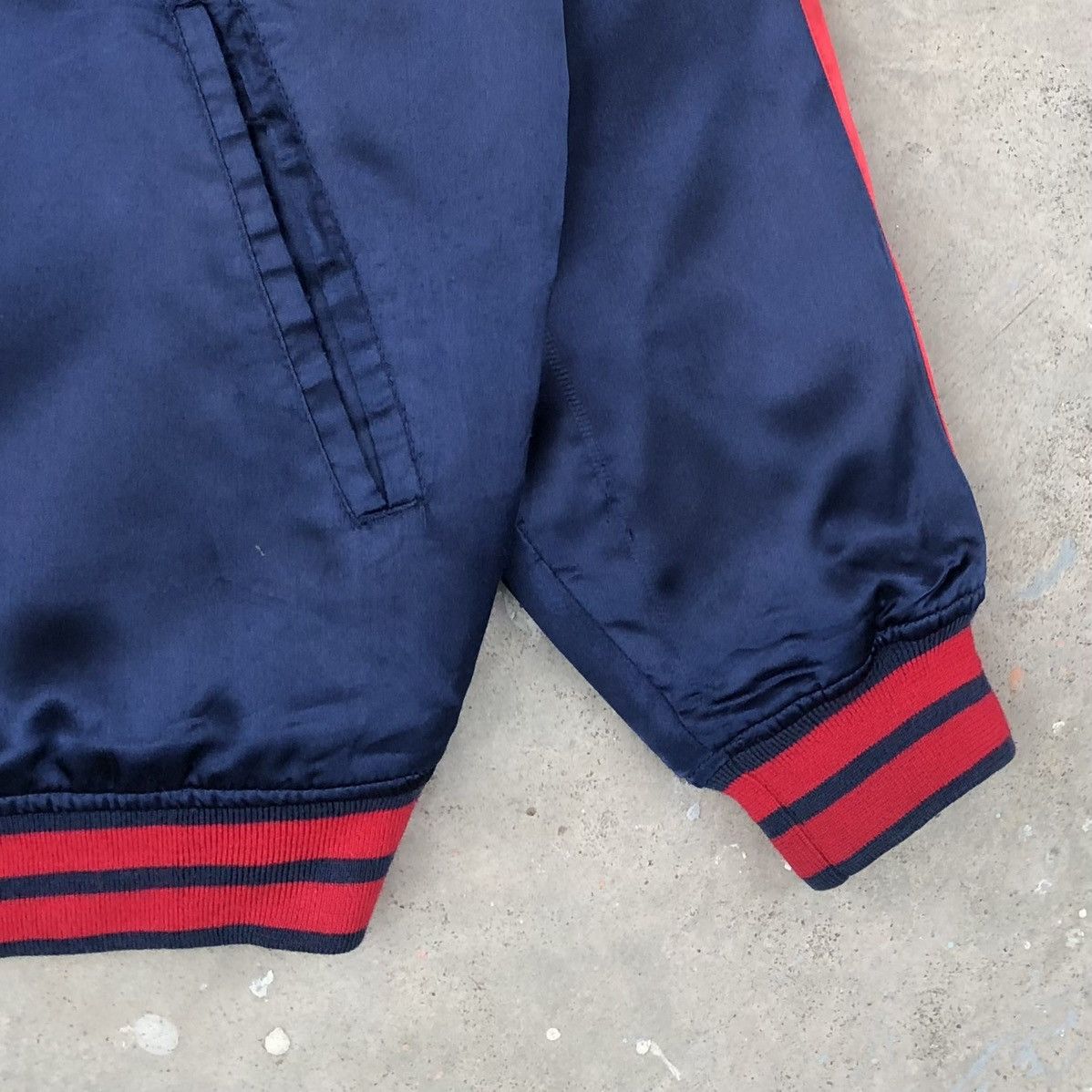 Avirex Vintage Avirex USA Signature Spell Out Satin Varsity Jacket Size US XL / EU 56 / 4 - 8 Thumbnail