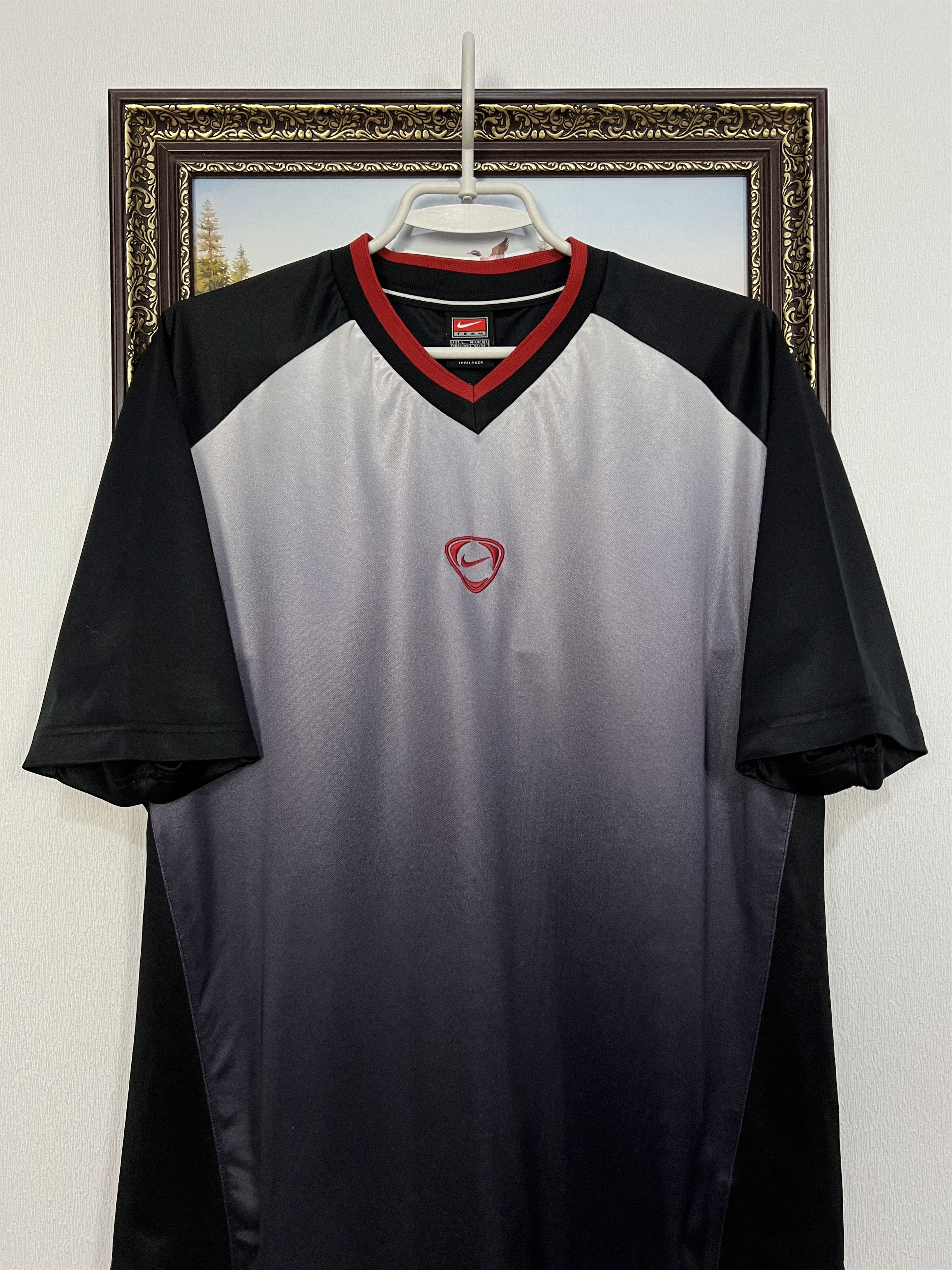 Nike Vintage Nike Tiemo Center Logo Football Template Shirt Tee Size US L / EU 52-54 / 3 - 2 Thumbnail