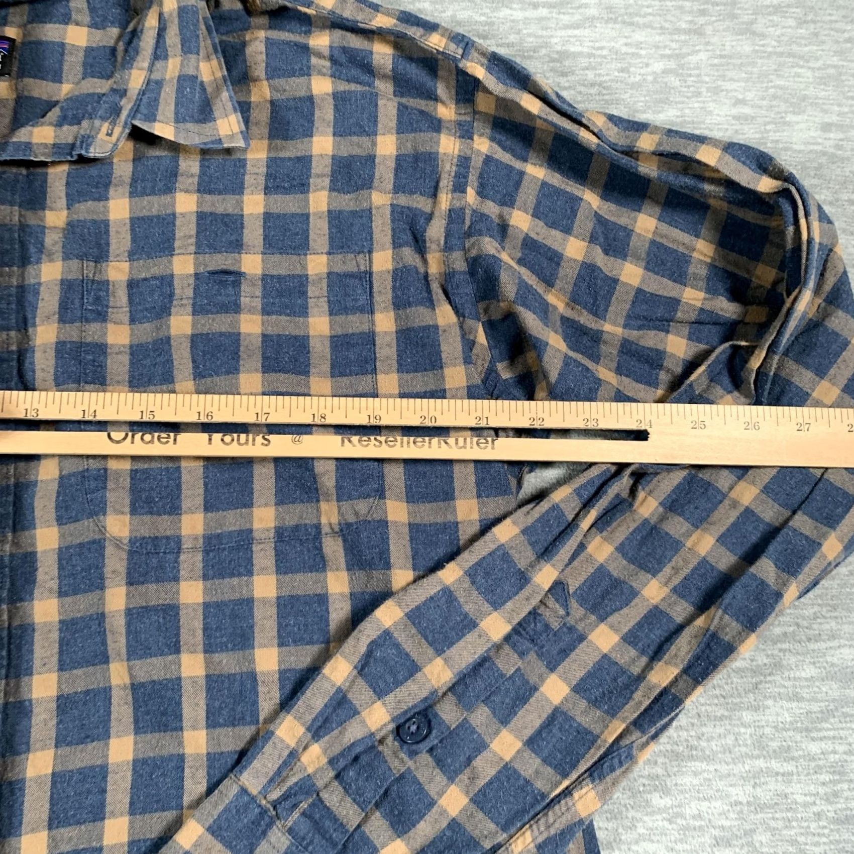 Patagonia Patagonia Shirt Mens L Blue Tan Plaid Organic Cotton Button Down Flannel Size US L / EU 52-54 / 3 - 6 Thumbnail