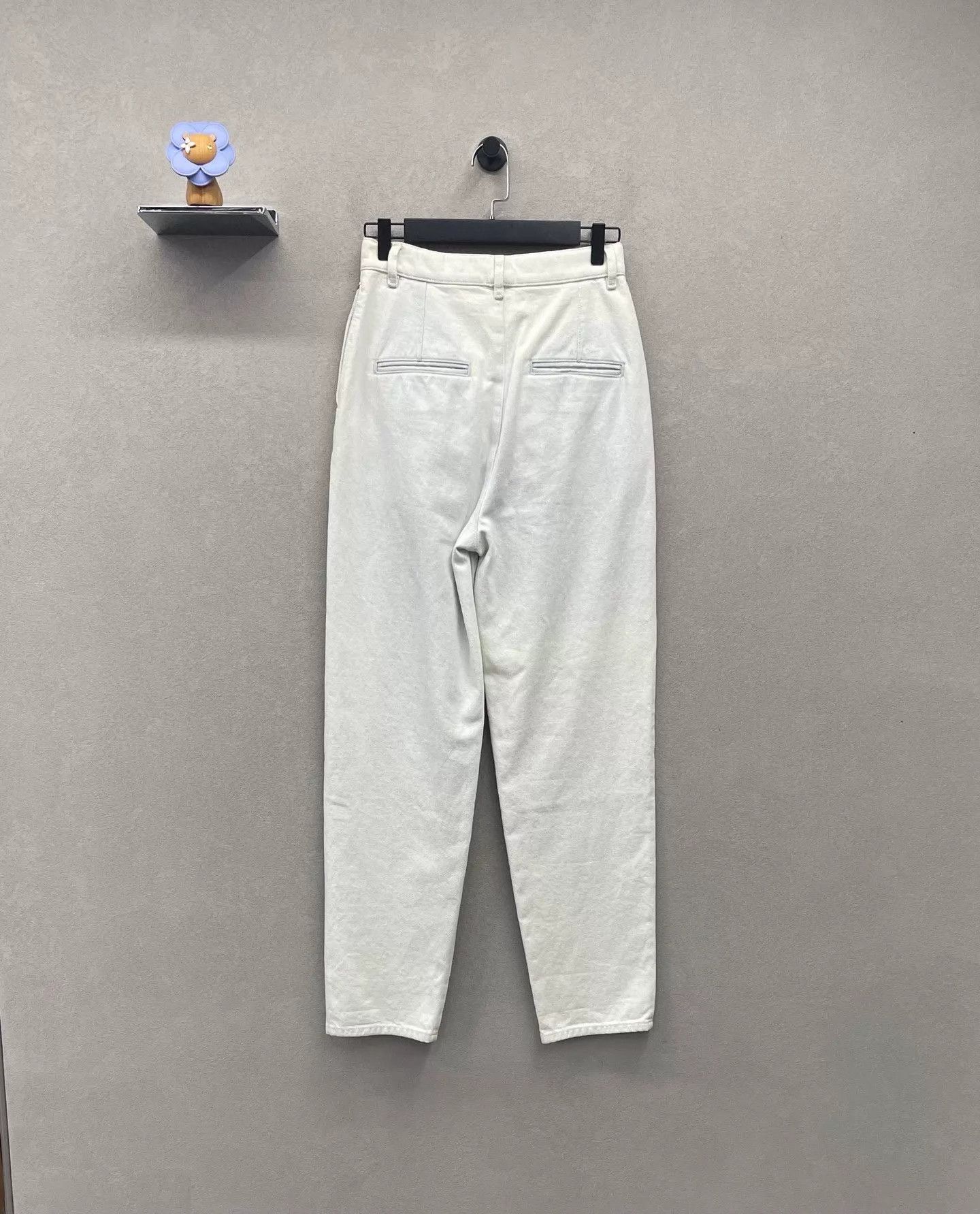 Chanel Chanel White Straight-Leg Jeans 36 Crisp Clean Stiff Size 26" / US 2 / IT 38 - 2 Thumbnail
