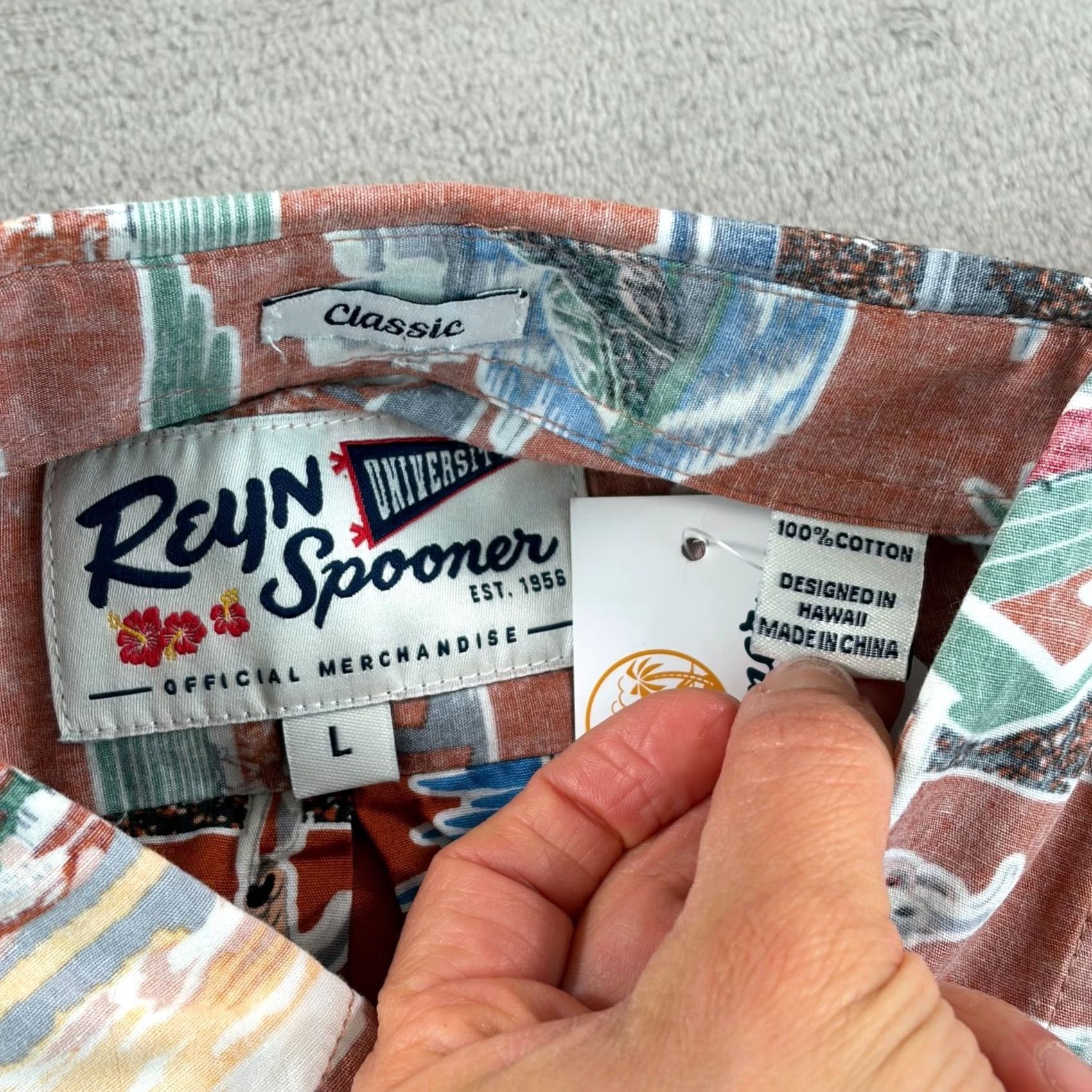 Reyn Spooner VINTAGE REYN SPOONER UNIVERSITY OF TEXAS Long Horns SCENIC Shirt Men L Hawaiian NWT Size US L / EU 52-54 / 3 - 2 Thumbnail