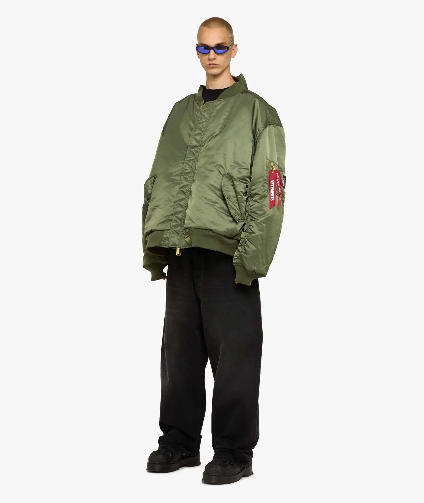 Vetements vetements ss18 Reconstructed Reversible Bomber Size US XS / EU 42 / 0 - 9 Thumbnail