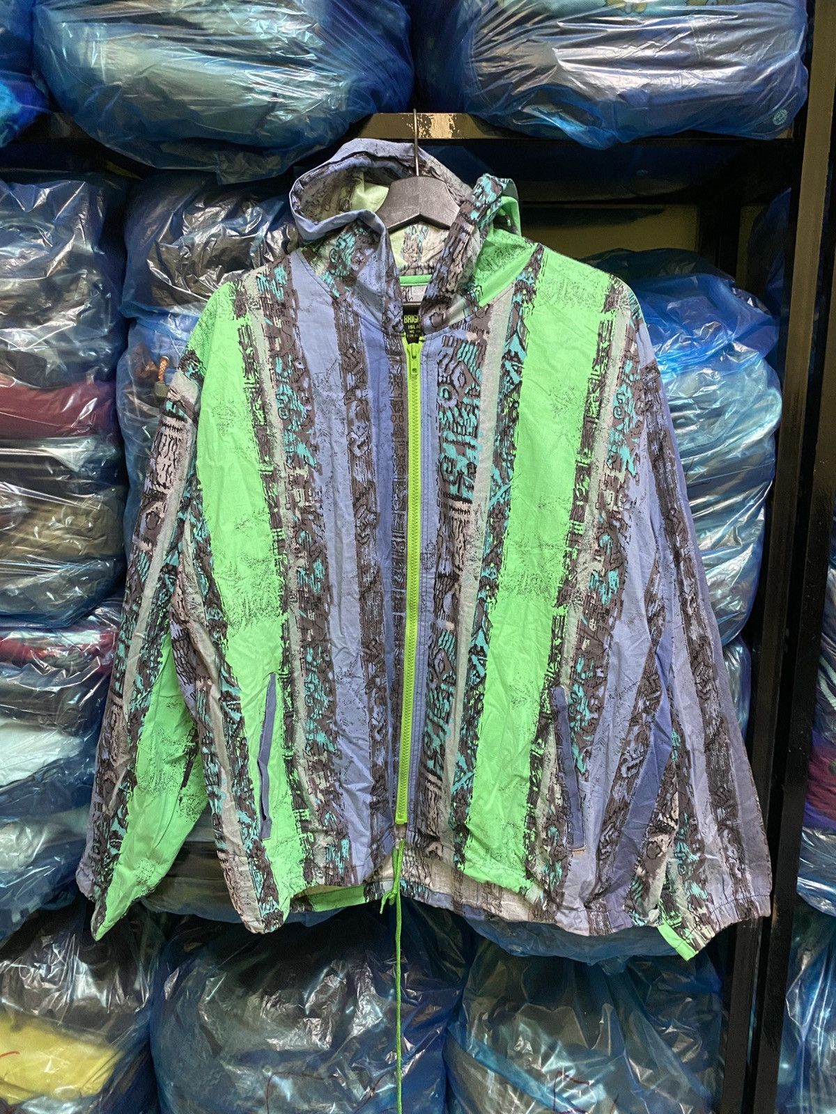 Vintage Vintage Bright Lights Island Style Neon Windbreaker Jacket Size US L / EU 52-54 / 3 - 3 Thumbnail