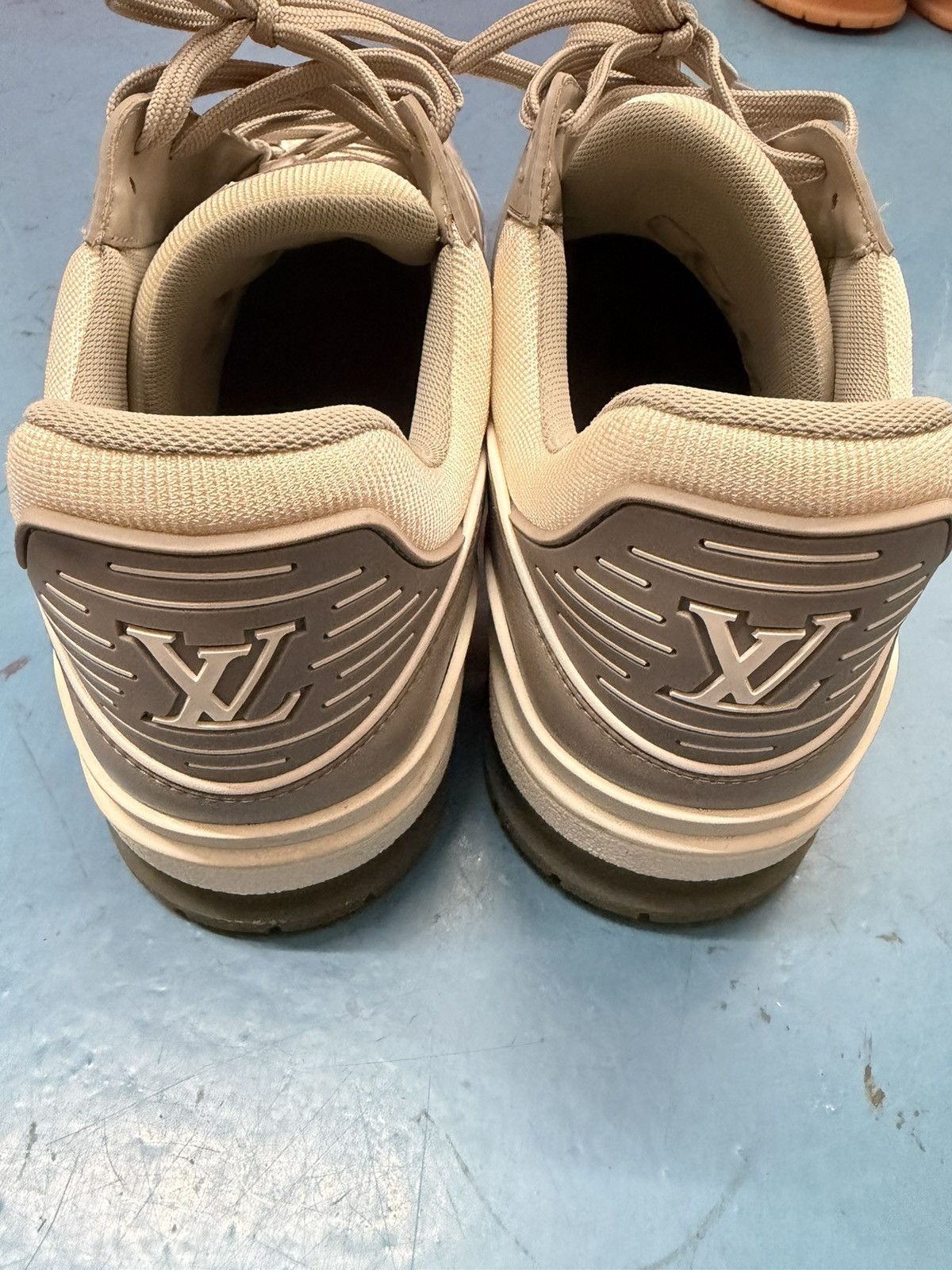 Louis Vuitton LOUIS VUITTON SNEAKERS Size US 12 / EU 45 - 3 Thumbnail