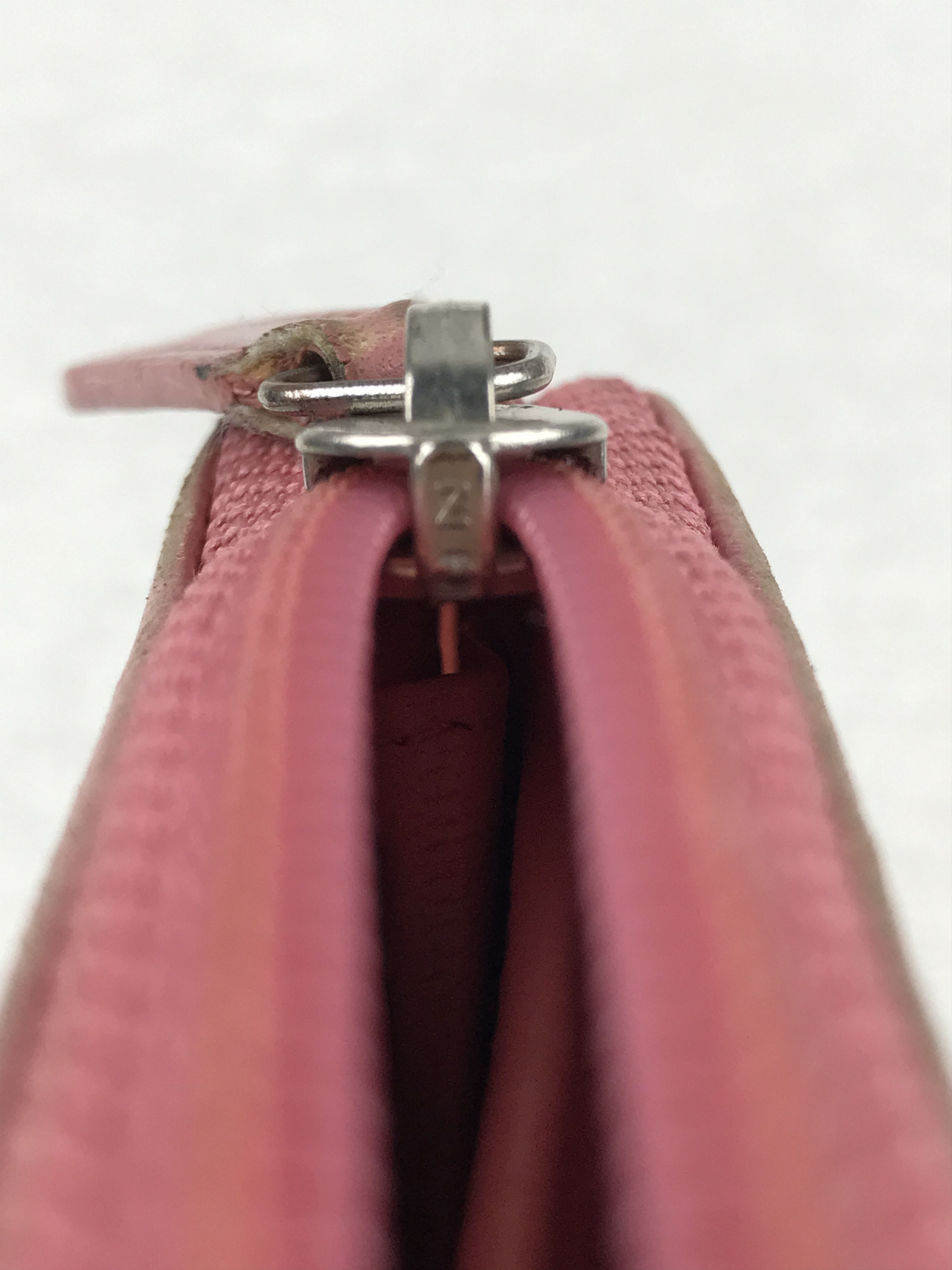Chanel × Vintage Chanel Pink Embossed Camellia Wallet Zip Around With Box Size ONE SIZE - 10 Thumbnail