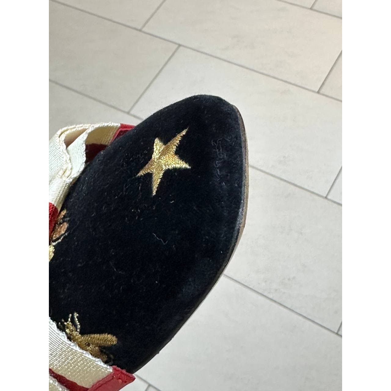 Gucci Gucci Women's Black Velvet Emellished Bow Mules sz.36.5 Size US 6.5 / IT 36.5 - 7 Thumbnail