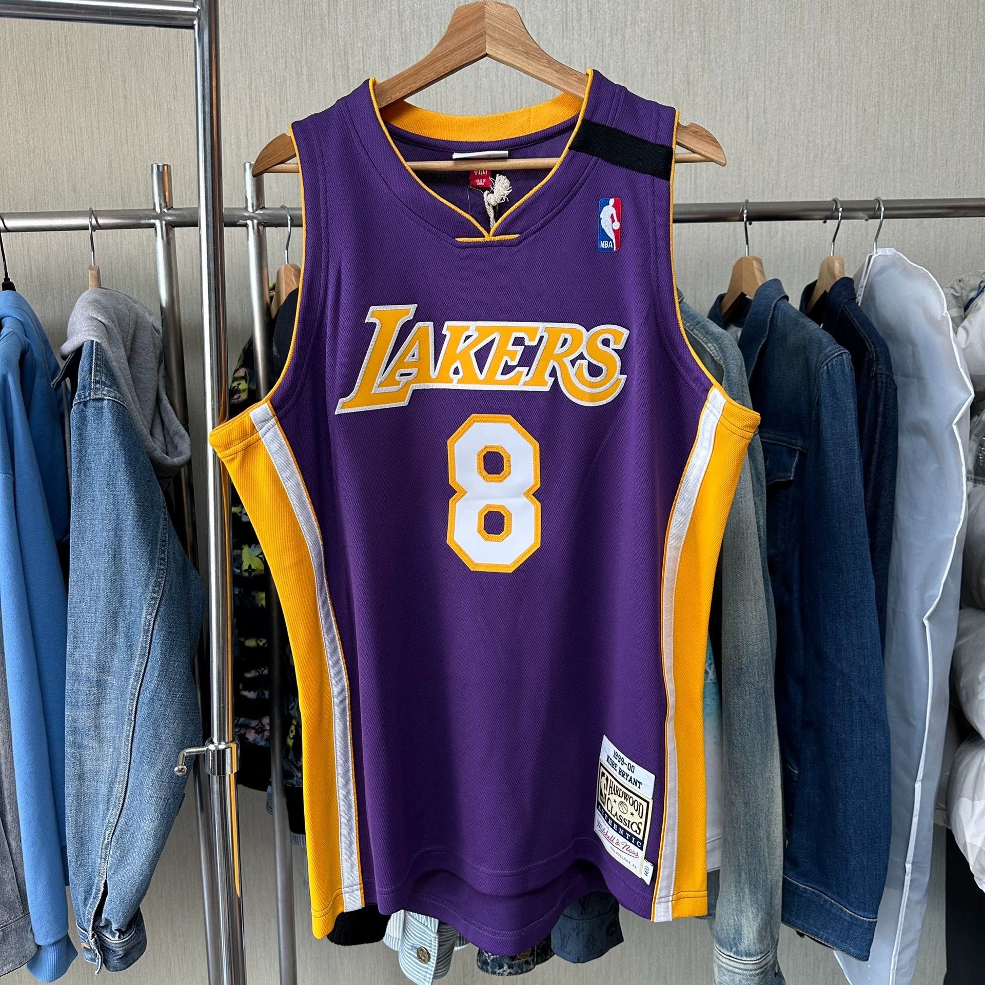 Nike Mitchell & Ness Lakers 99-00 Kobe 8 Purple Jersey Size US L / EU 52-54 / 3 - 1 Thumbnail