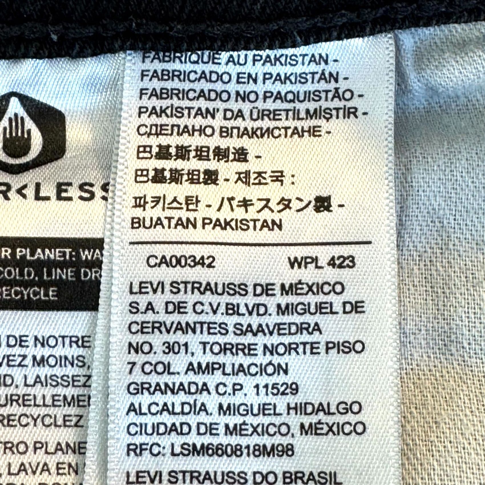 Levi's Levi’s 505 Regular Fit Men’s Jeans 34 x 32 Black Denim Dark Wash Straight Zip Fly Size US 34 / EU 50 - 4 Thumbnail