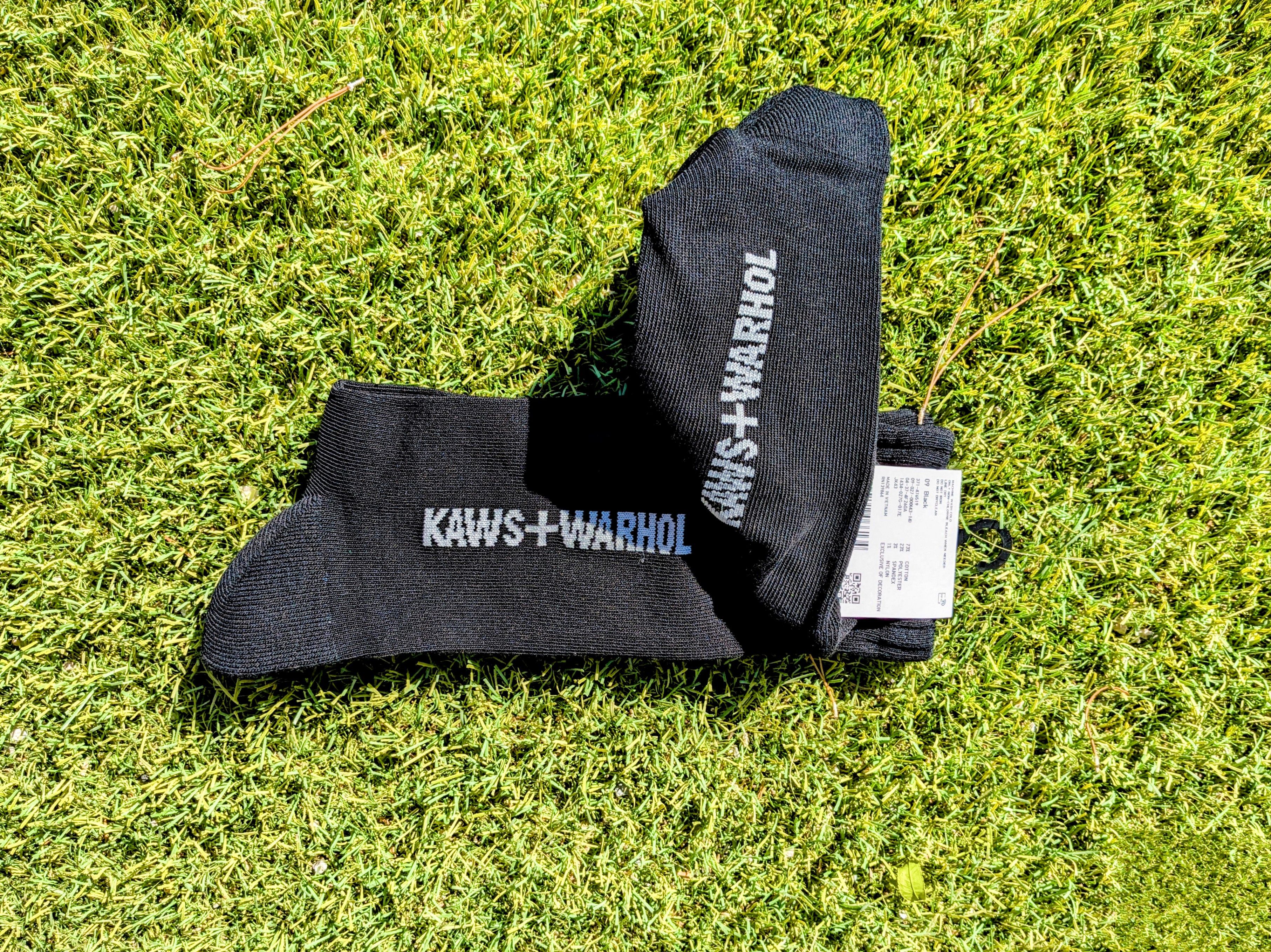 Uniqlo Kaws+Andy Warhol Companion & Lipstick Lips Art Uniqlo Socks Size ONE SIZE - 4 Thumbnail
