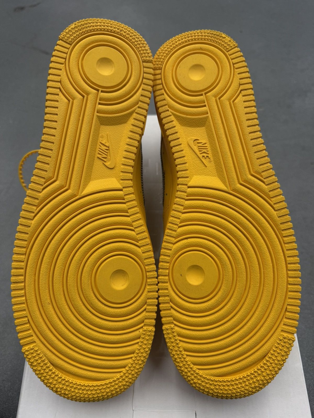 Nike 2022 Nike Air Force 1 Low Off-White ICA University Gold Size US 9.5 / EU 42-43 - 11 Thumbnail