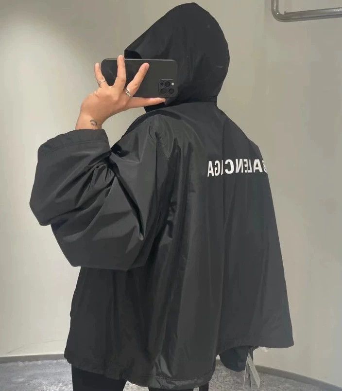 Balenciaga Balenciaga Black windbreaker jacket Size US XL / EU 56 / 4 - 4 Thumbnail