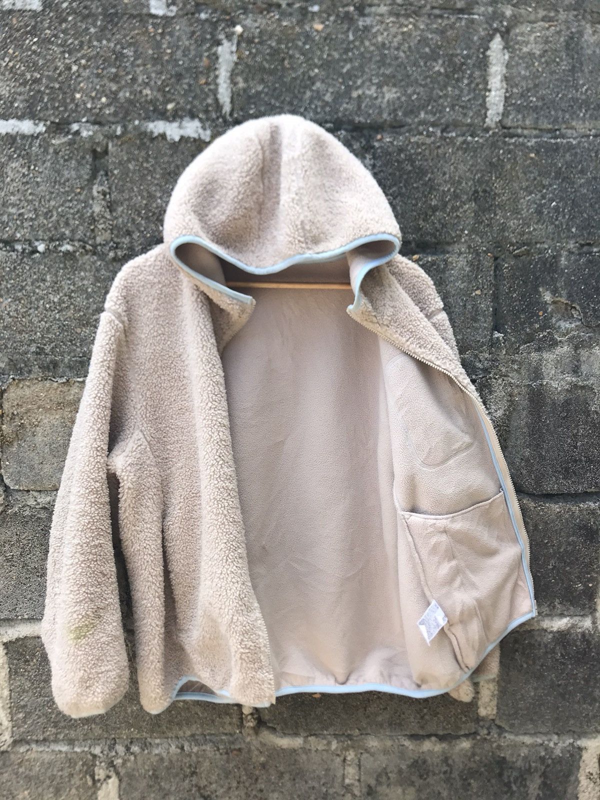 JW Anderson × Uniqlo 🔥JW.Anderson Uniqlo Hooded Deep Pile Fleece Sweater- L Size US L / EU 52-54 / 3 - 6 Thumbnail