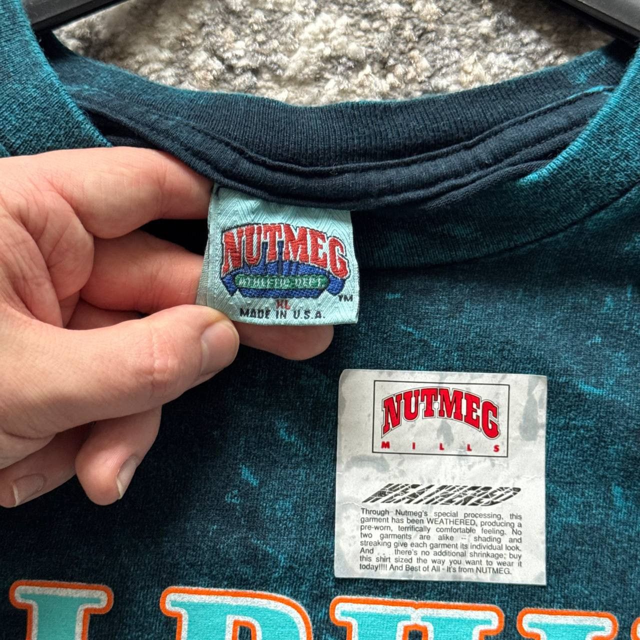 NFL Vintage 90s Miami Dolphins Nutmeg NFL Acid Wash T-shirt Size US XL / EU 56 / 4 - 7 Thumbnail