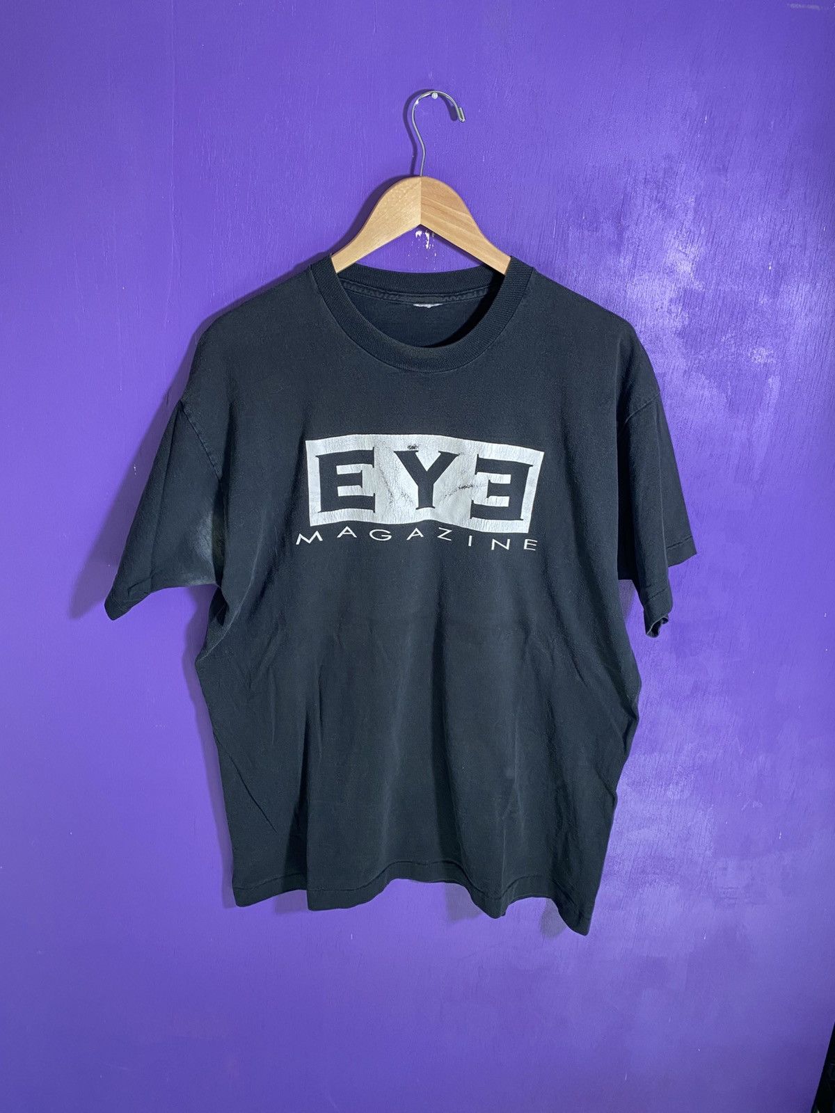 Vintage Vintage 90s Eye magazine faded logo t-shirt Size US XL / EU 56 / 4 - 1 Thumbnail