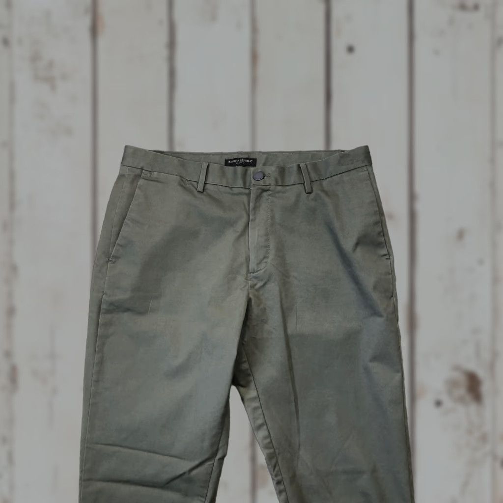 Banana Republic Banana Republic Pants Mens 34x32 Green Slim Fit Chinos Casual Stretch Classic Car? Size US 34 / EU 50 - 1 Thumbnail