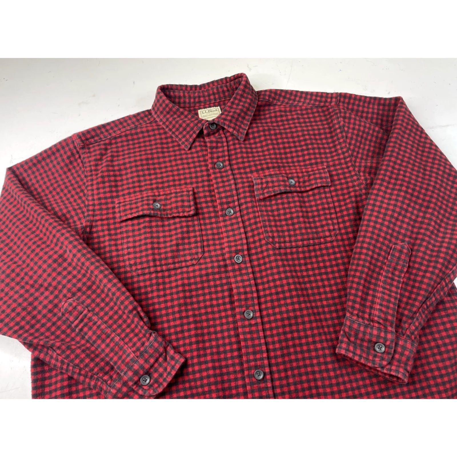 Vintage VINTAGE LL Bean Chamois Flannel Shirt XL Red Black Check Lumberjack Rugged Workwear Size US XL / EU 56 / 4 - 2 Thumbnail