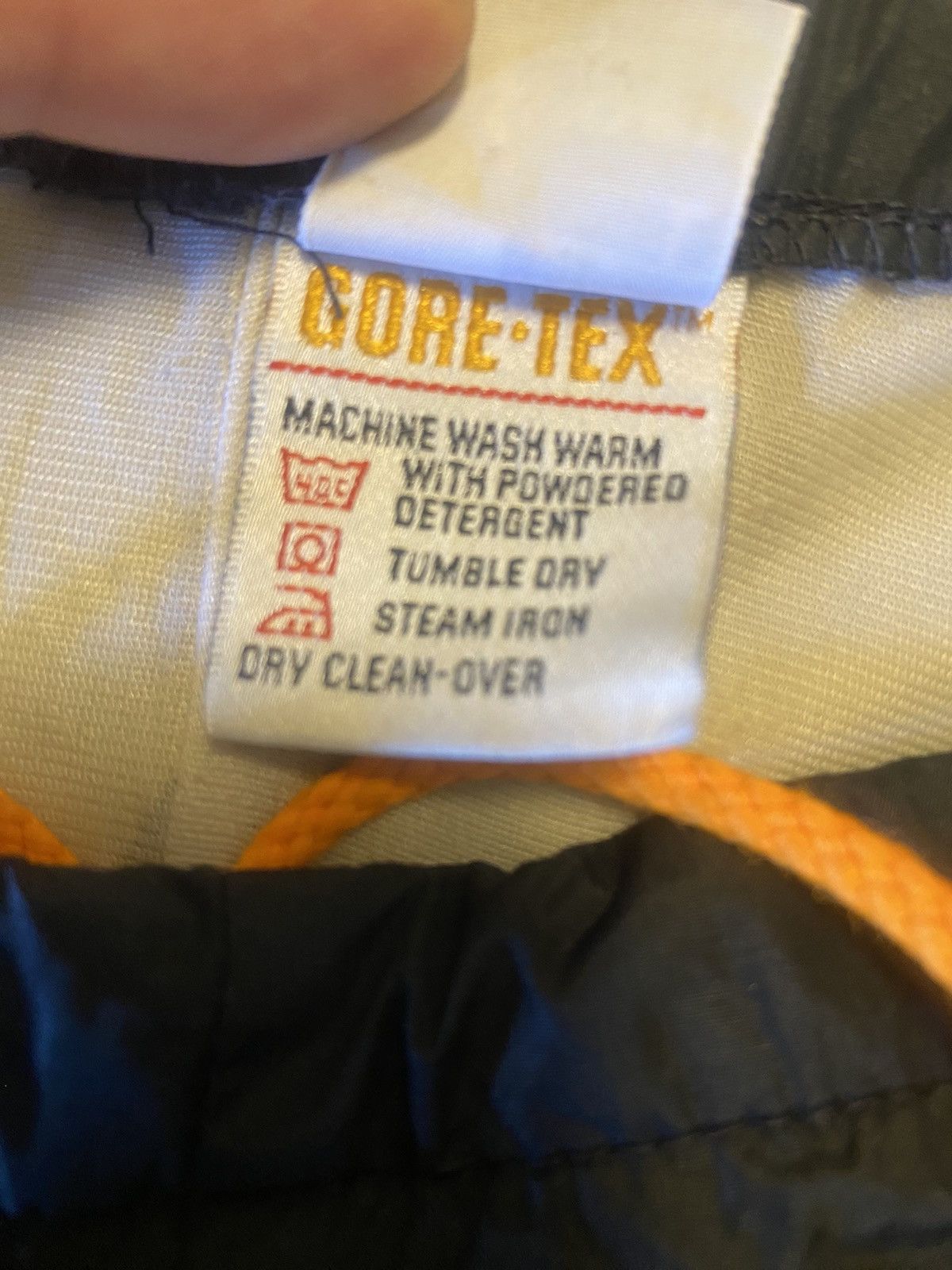 Designer × Vintage Vintage InSport (nylon) Pants Size US 38 / EU 54 - 5 Thumbnail