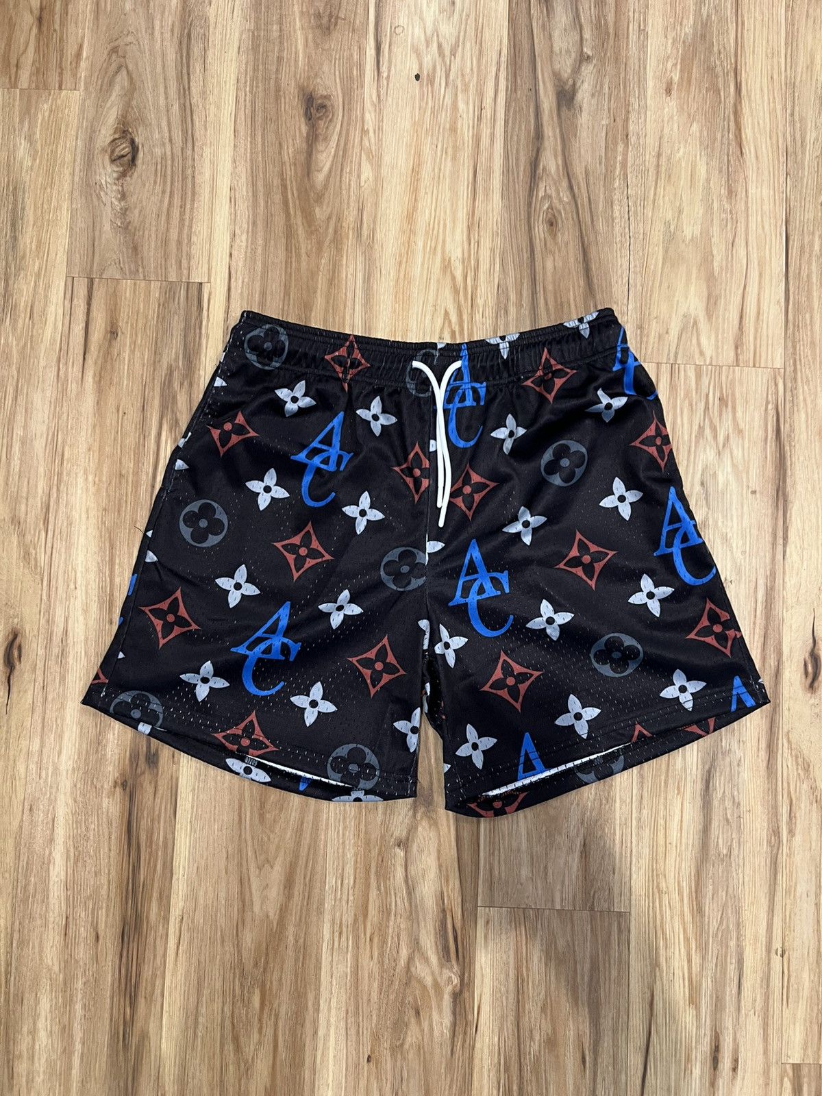 Designer Me Remade LV Print Shorts Size US 34 / EU 50 - 1 Thumbnail