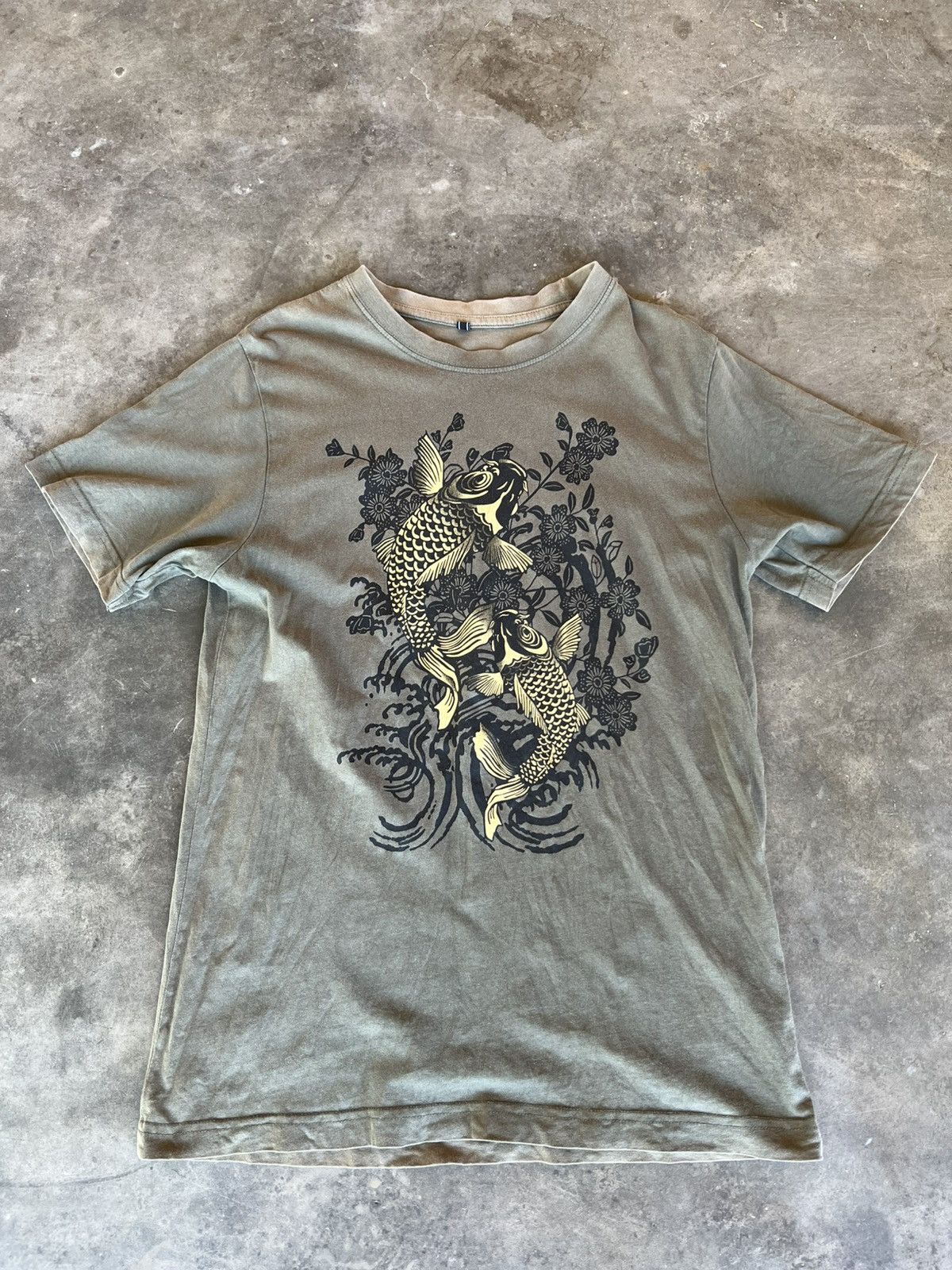 Japanese Brand 💥Last Drop Delete today💥Vintage Sukajan Koi Fish Japan Tee Size US S / EU 44-46 / 1 - 1 Thumbnail