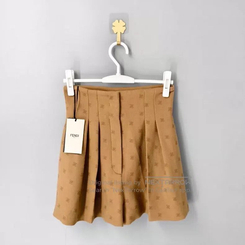 Fendi Fendi Camel wool all-over print high-waisted shorts Size 24" / US 00 / IT 34 - 1 Thumbnail