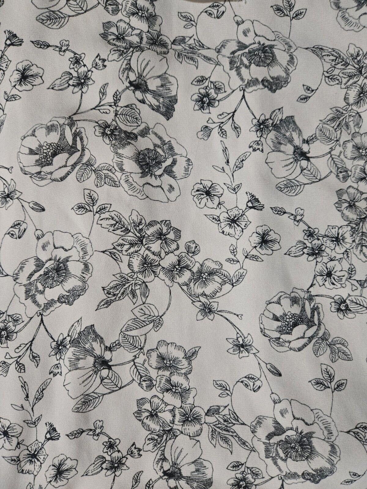 Designer Maurices Floral Cream And Beige Tank Top S Size S / US 4 / IT 40 - 6 Thumbnail