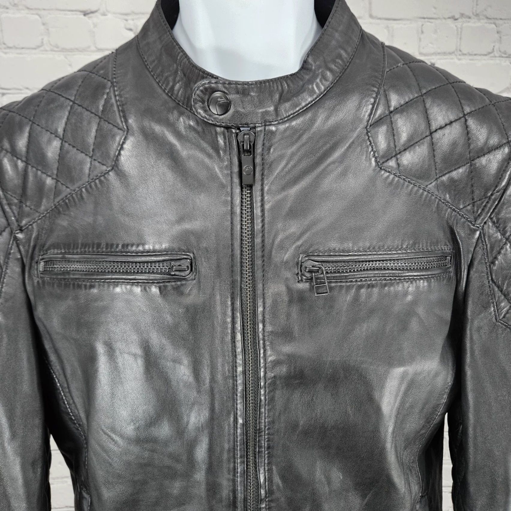 GOOSECRAFT Goosecraft Jacket Black Genuine Leather Short Moto Quilted Cotton Lined Zip Pockets Bands Collar Men M 41in Chest Size US M / EU 48-50 / 2 - 6 Thumbnail