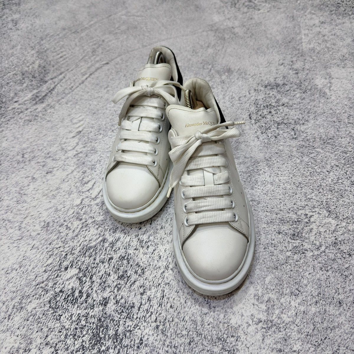 Alexander McQueen Alexander McQueen Womens White Sneakers US9.5 UK6 EU39.5 Size US 9.5 / IT 39.5 - 2 Thumbnail