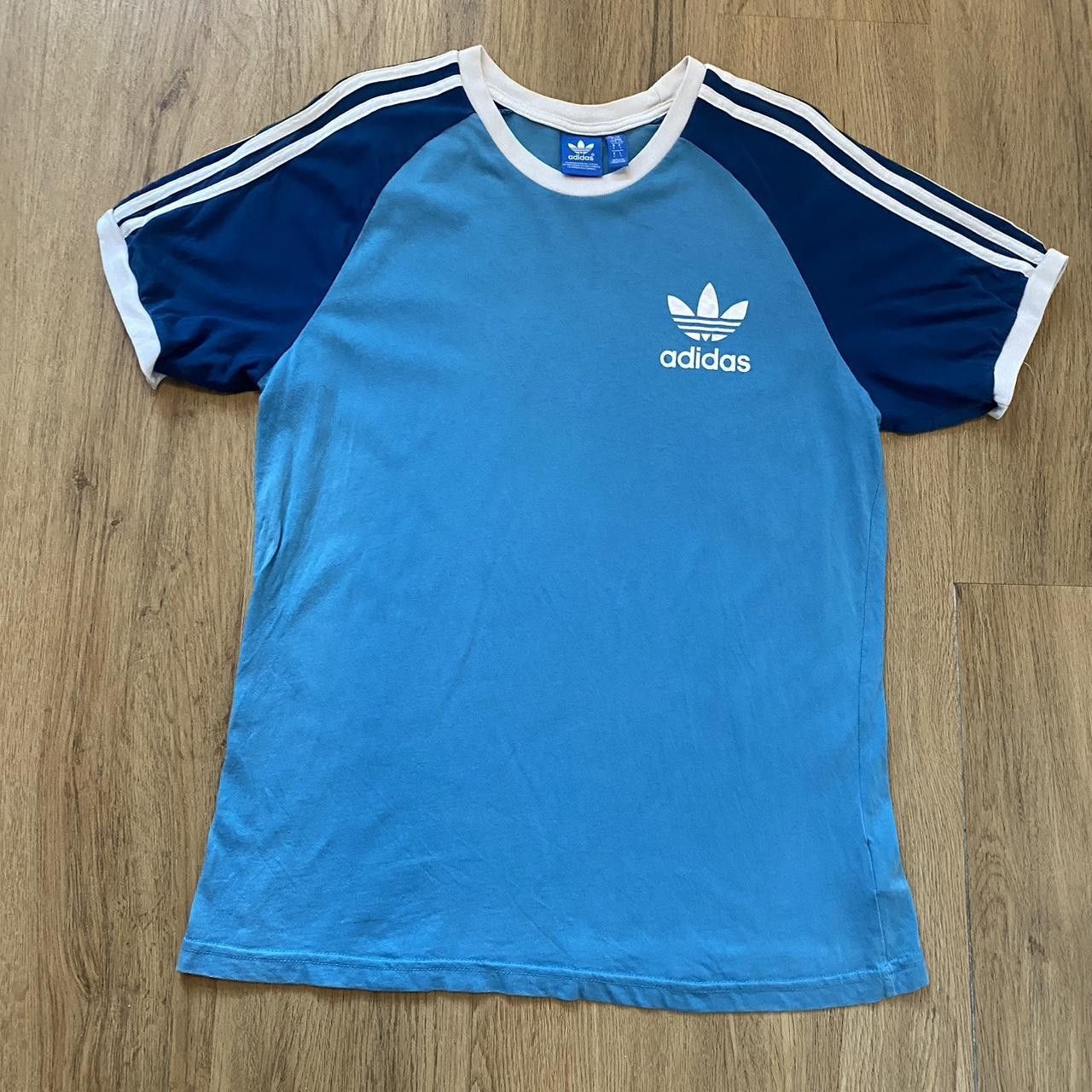 Adidas Blue and white Adidas vintage t-shirt adidas Streetwear Size US L / EU 52-54 / 3 - 1 Thumbnail