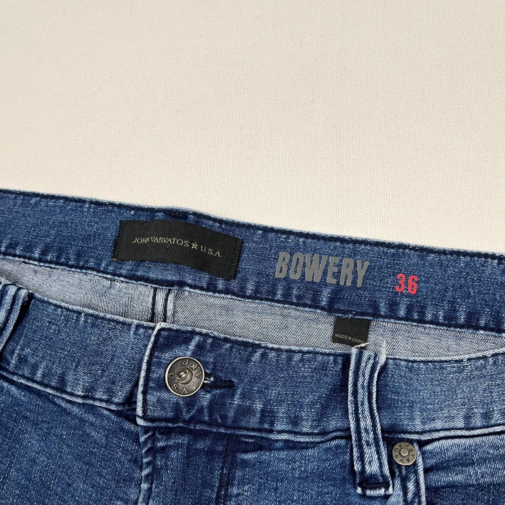 John Varvatos John Varvatos Bowery Jeans Mens 36 x 32 Slim Straight Blue Denim Stretch Zip Fly Size US 36 / EU 52 - 2 Thumbnail