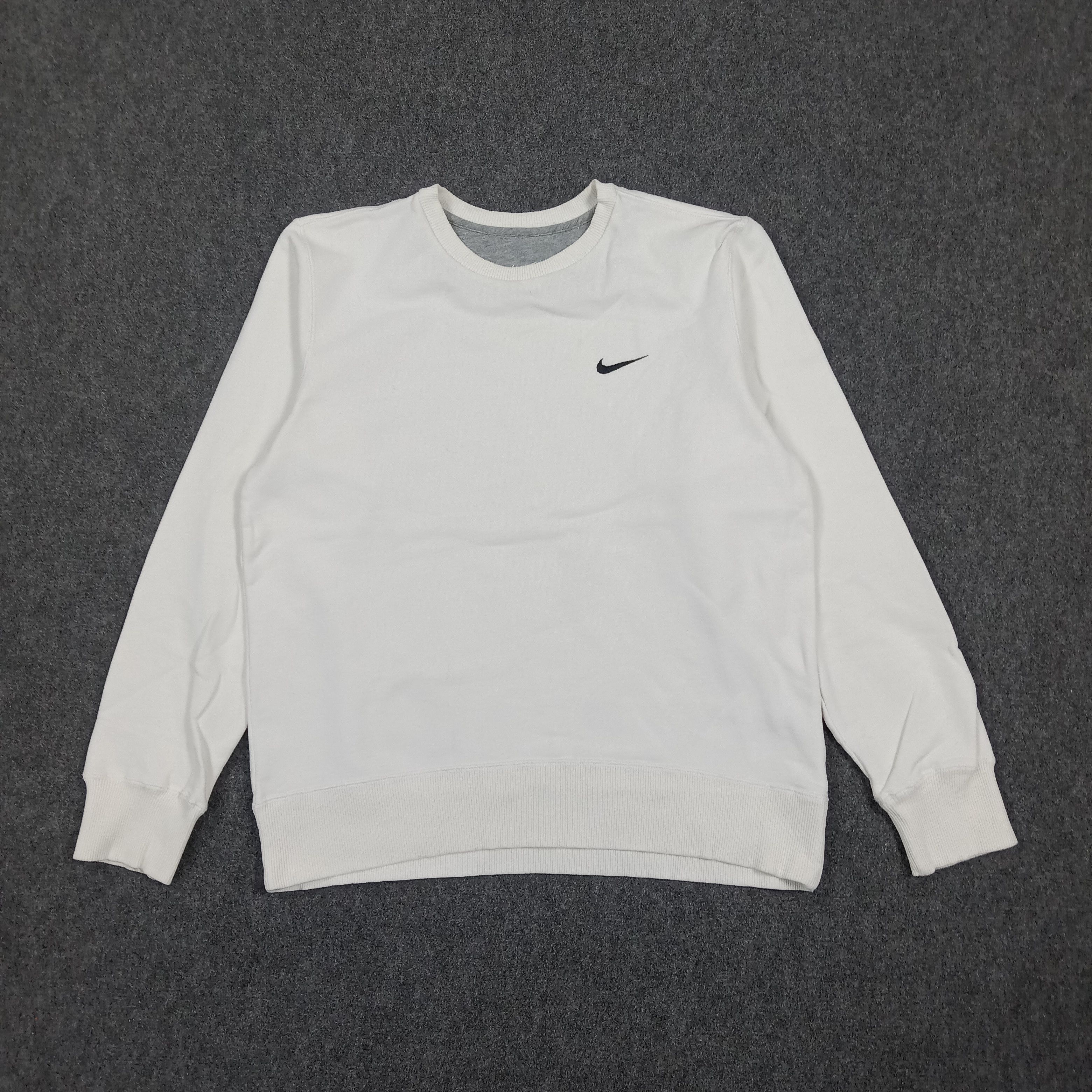 Nike Nike Small Swoosh Embroidery Sweatshirt C290N32 Size US M / EU 48-50 / 2 - 1 Thumbnail