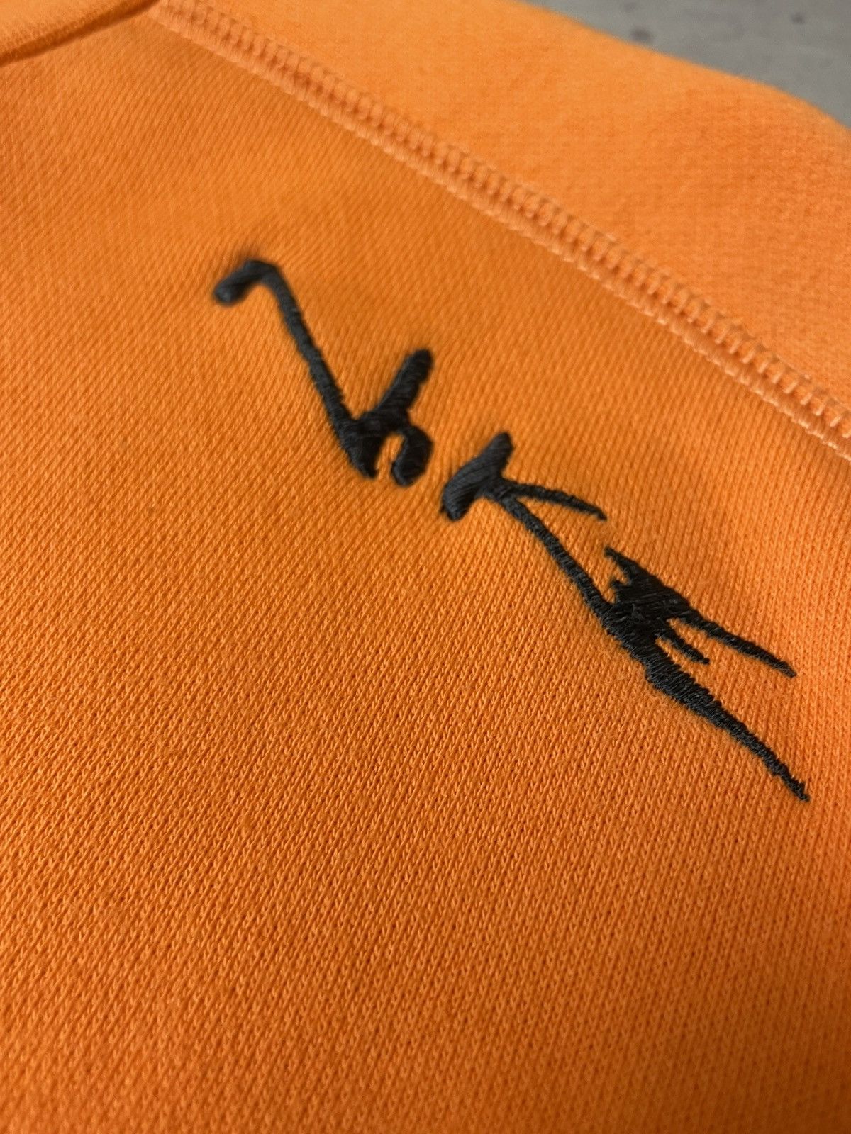 Nike Rare Vintage Nike Logo Sweatshirt Boxy Size US L / EU 52-54 / 3 - 4 Thumbnail