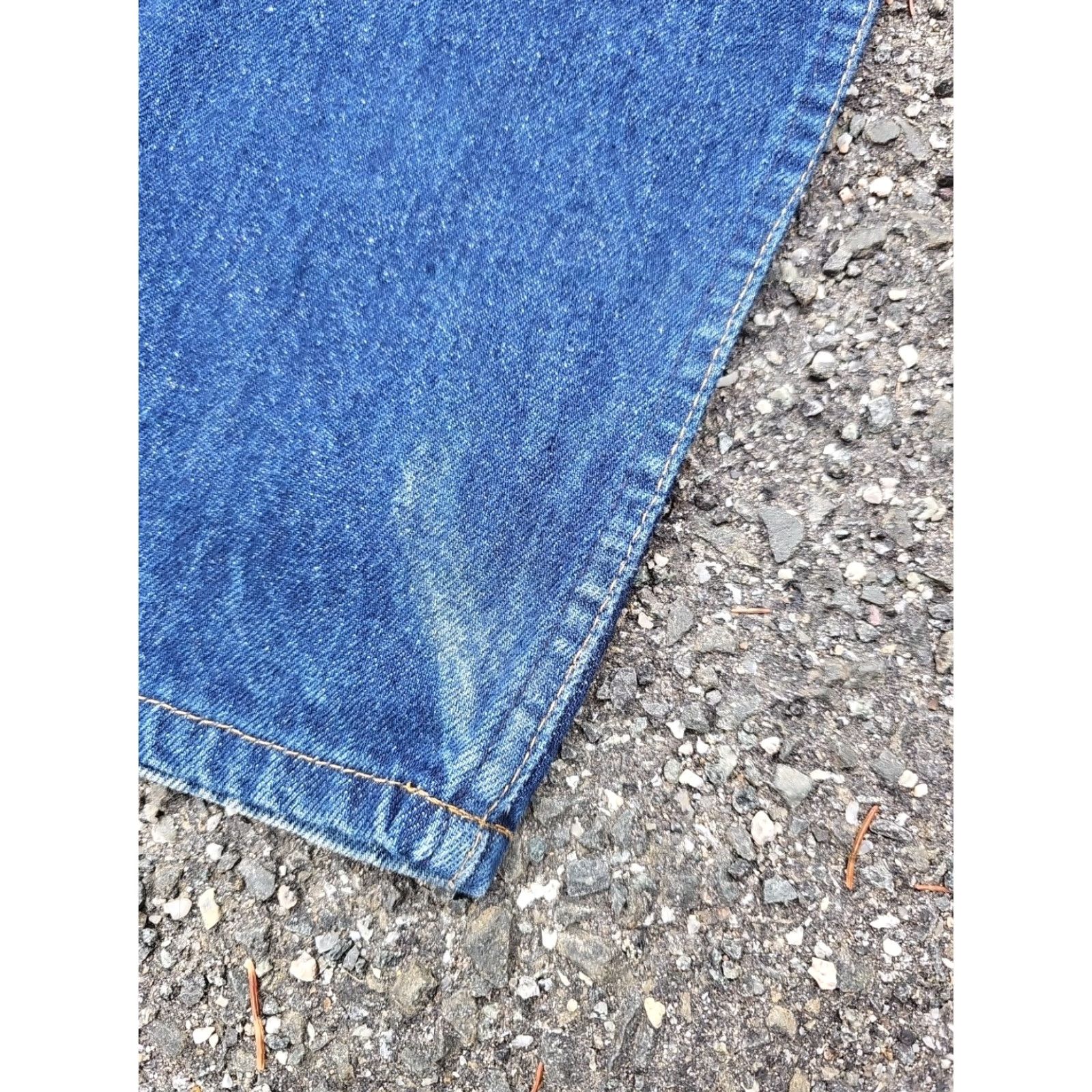 Levi's VTG Levi's 505 Jeans Mens 32 X 31 Orange Tab Dark Wash Straight Leg Denim Cotton Regular Belt Loops 90s Vintage Womens? No. Size US 32 / EU 48 - 3 Thumbnail