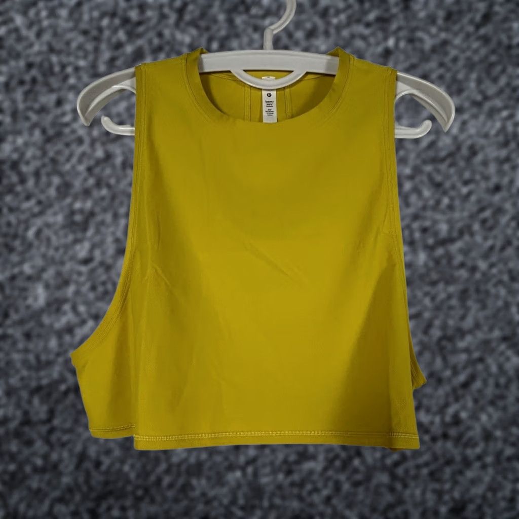 Lululemon Lululemon Womens Muscle Love Crop Tank Tough Yellow Size 8 Yoga Top Stretch New Size M / US 6-8 / IT 42-44 - 1 Thumbnail