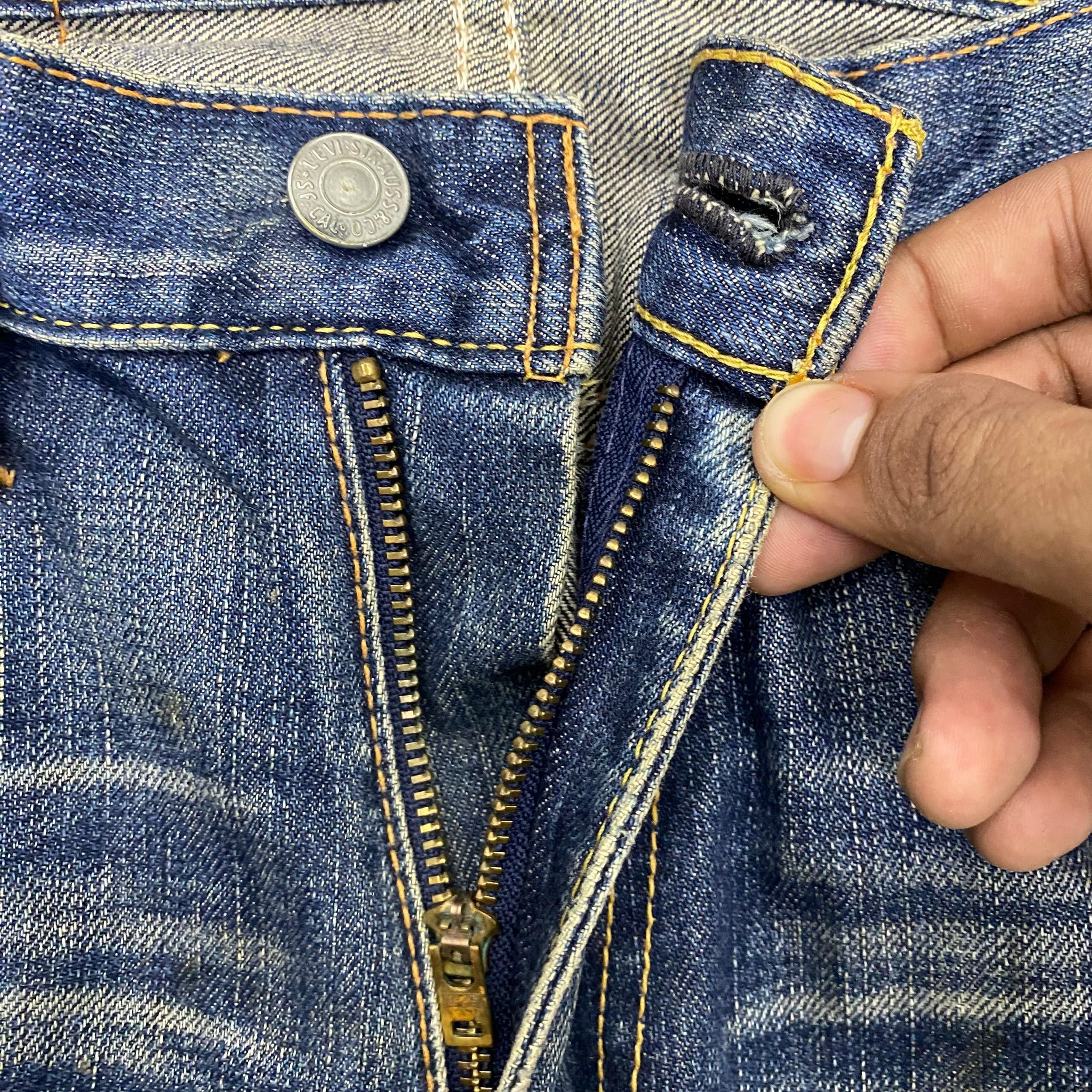 Levi's Vintage Levis 702 Distressed Denim Kurt Cobain Style Size US 30 / EU 46 - 13 Thumbnail