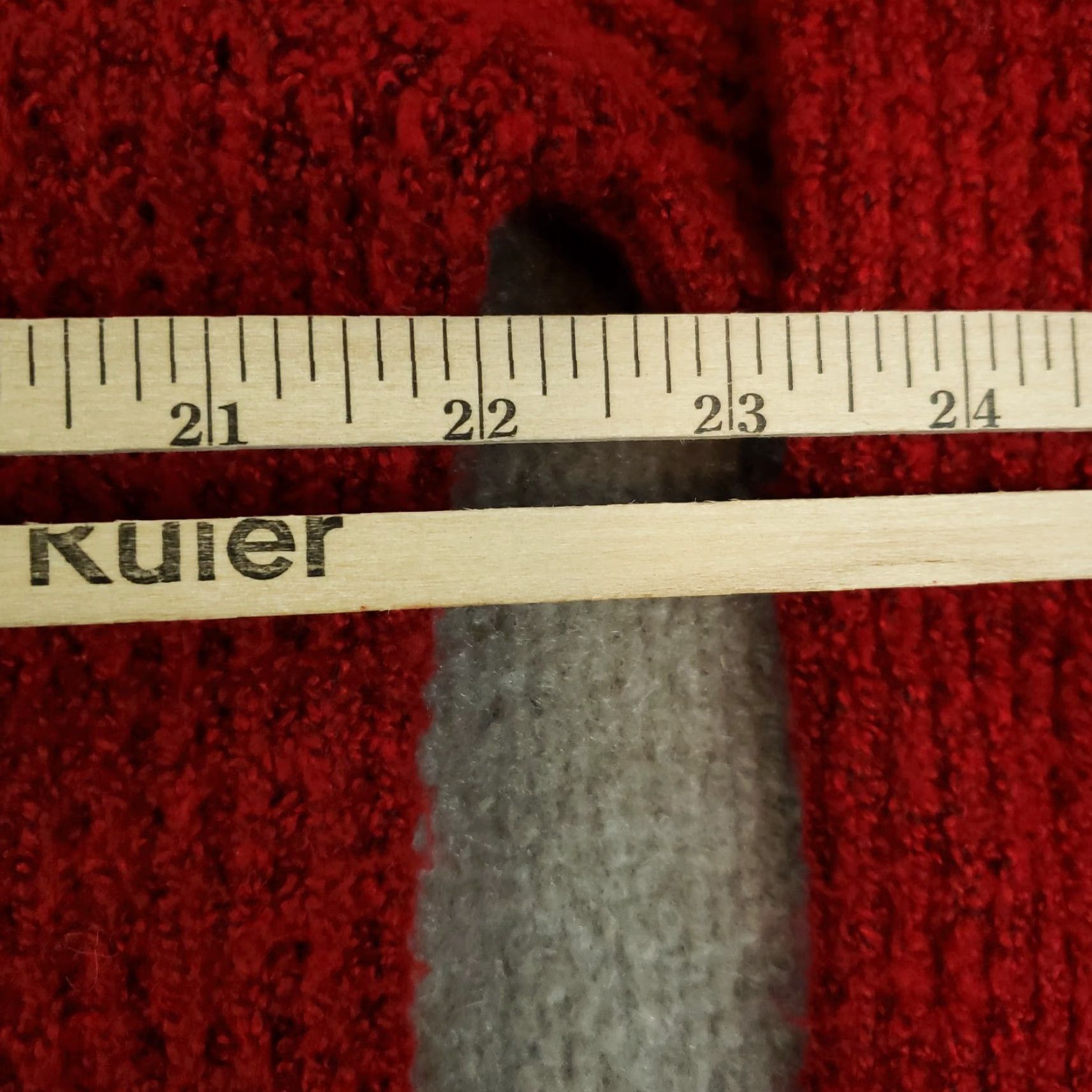 American Eagle Outfitters American Eagle Sweater Small Red Mens Crew Neck Long Sleeve Knit Comfort Stretch Solid Size US S / EU 44-46 / 1 - 4 Thumbnail