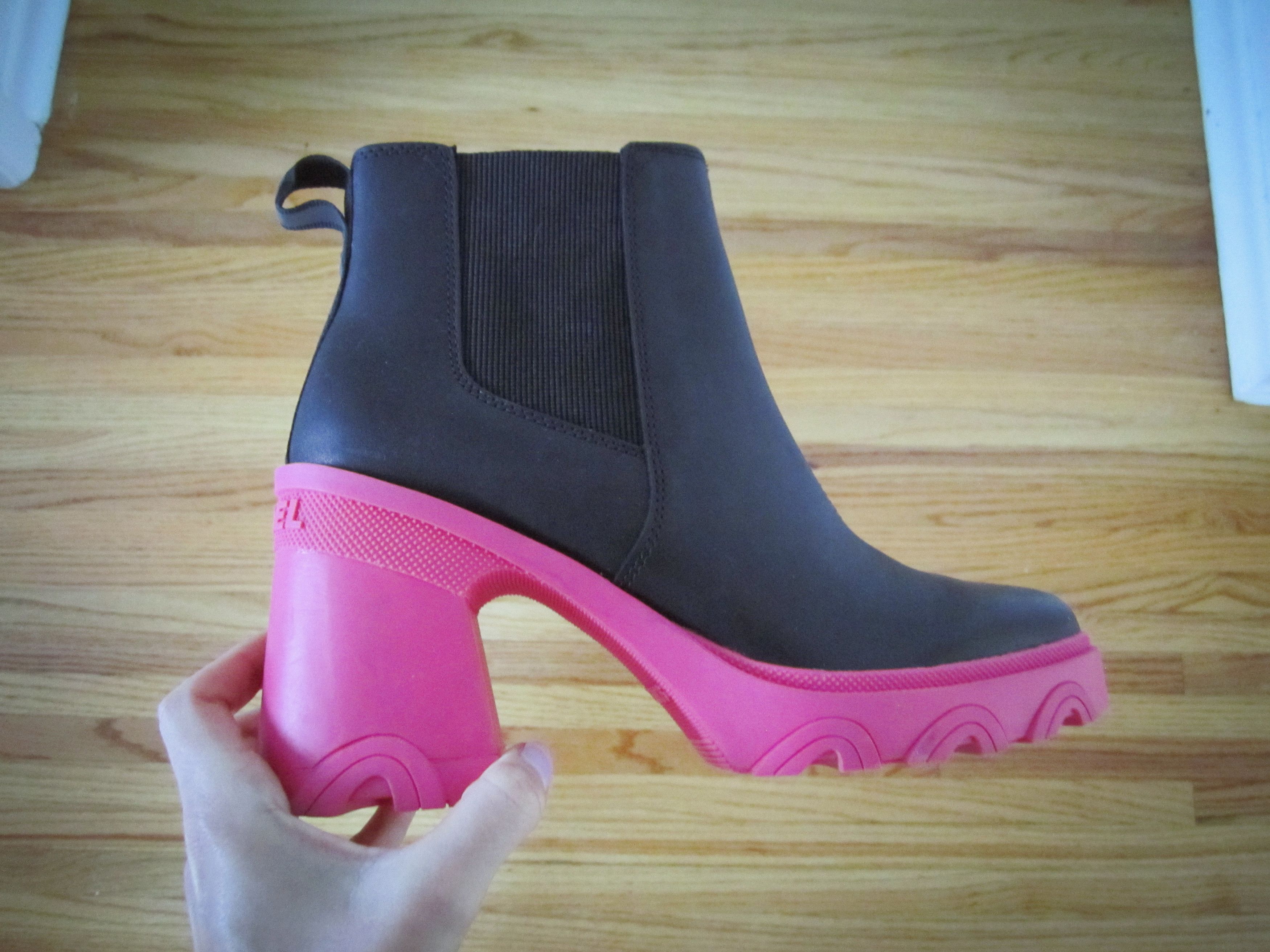 SOREL Sorel Kinetic Chelsea Boots – Black & Pink Size US 10 / IT 40 - 2 Thumbnail