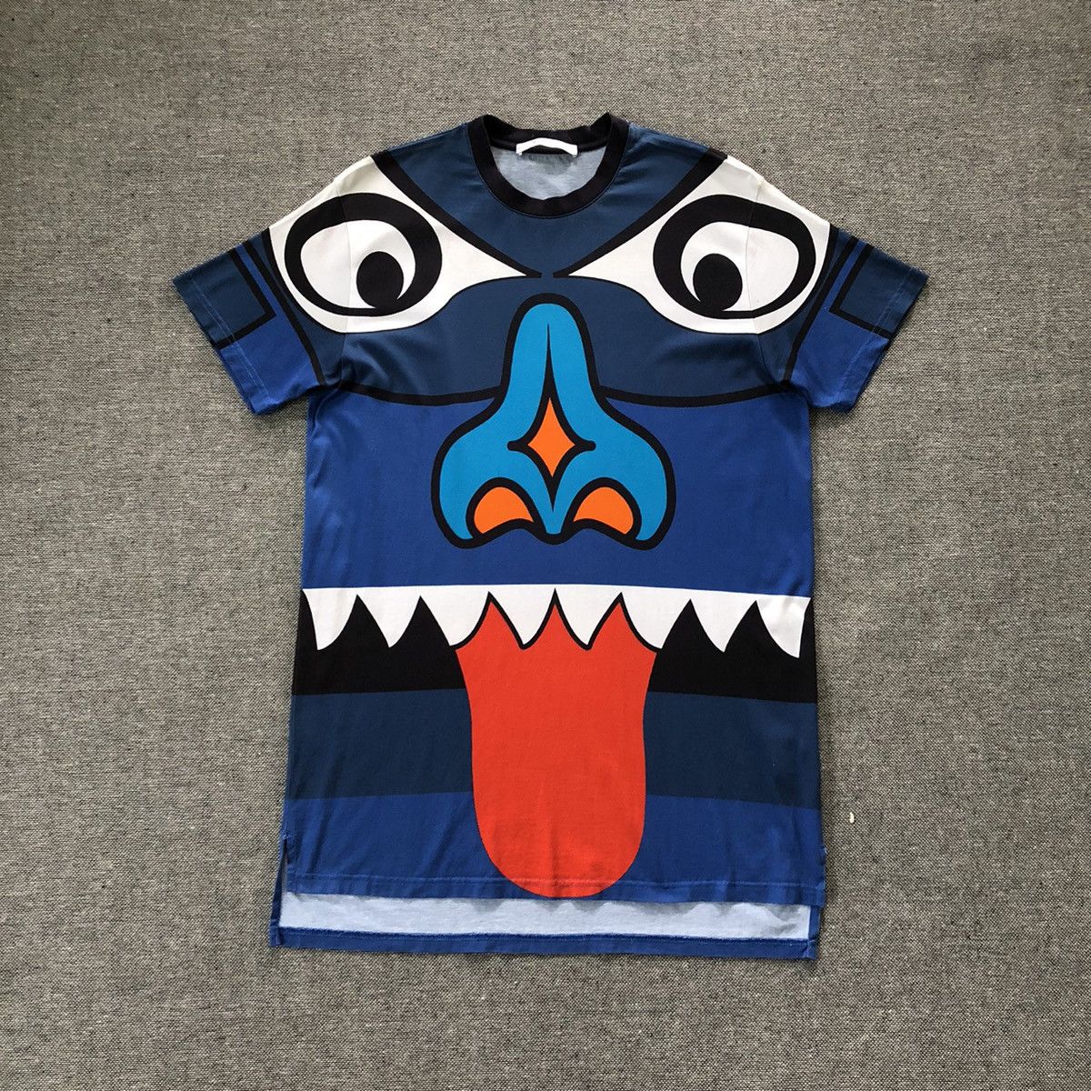 Givenchy GIVENCHY Rare Totem Overprint T-Shirt Size US XXS / EU 40 - 1 Thumbnail