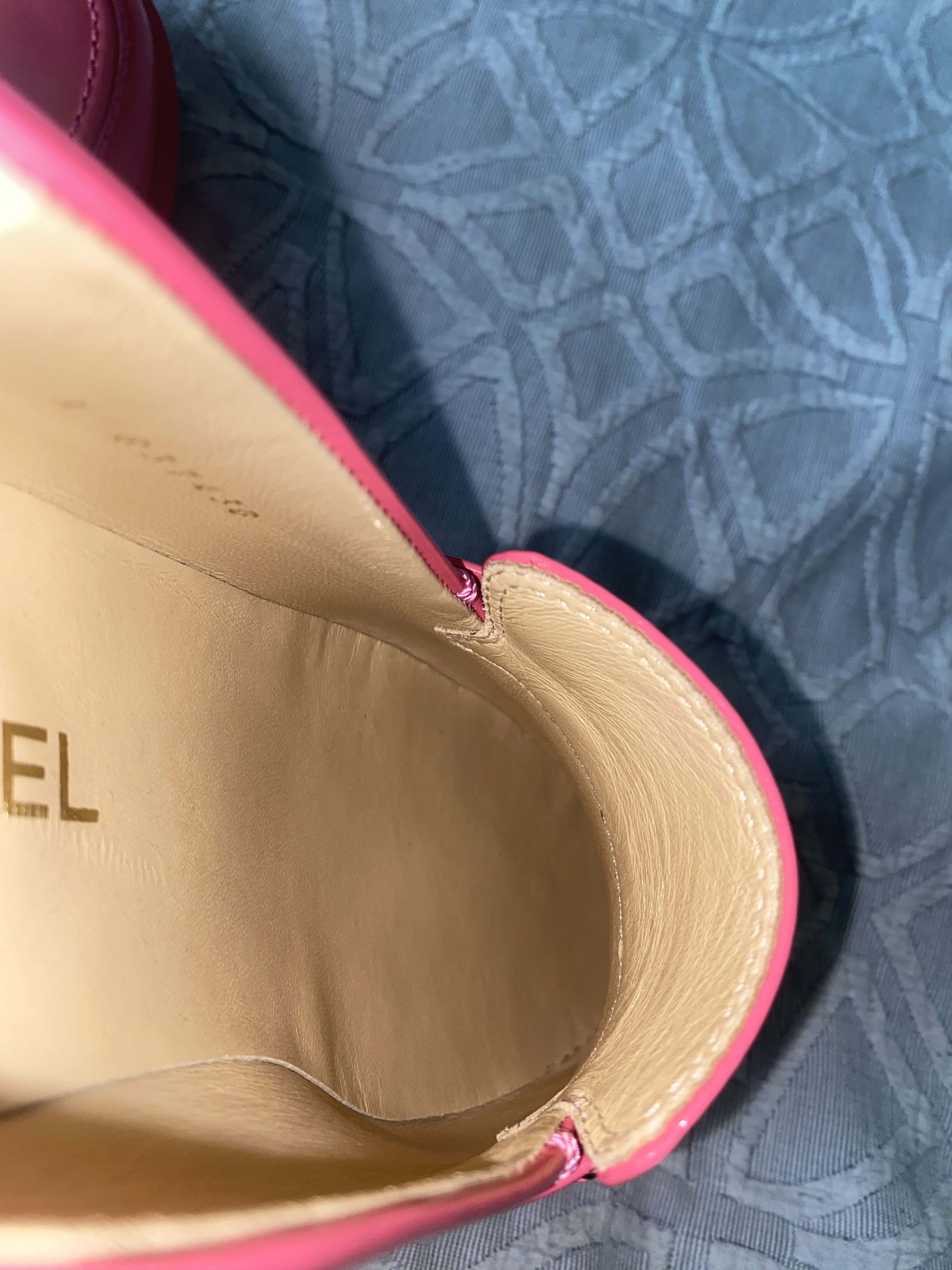 Chanel BRAND NEW Chanel loafers - Bonnie/ Clyde Cruise 2022 charm Size US 9.5 / IT 39.5 - 6 Thumbnail