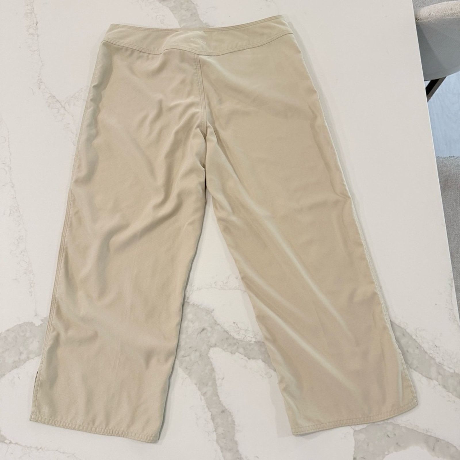 Patagonia Patagonia Kokawe Capri Pants Women’s 10 Beachwood Beige Size 32" / US 10 / IT 46 - 6 Thumbnail