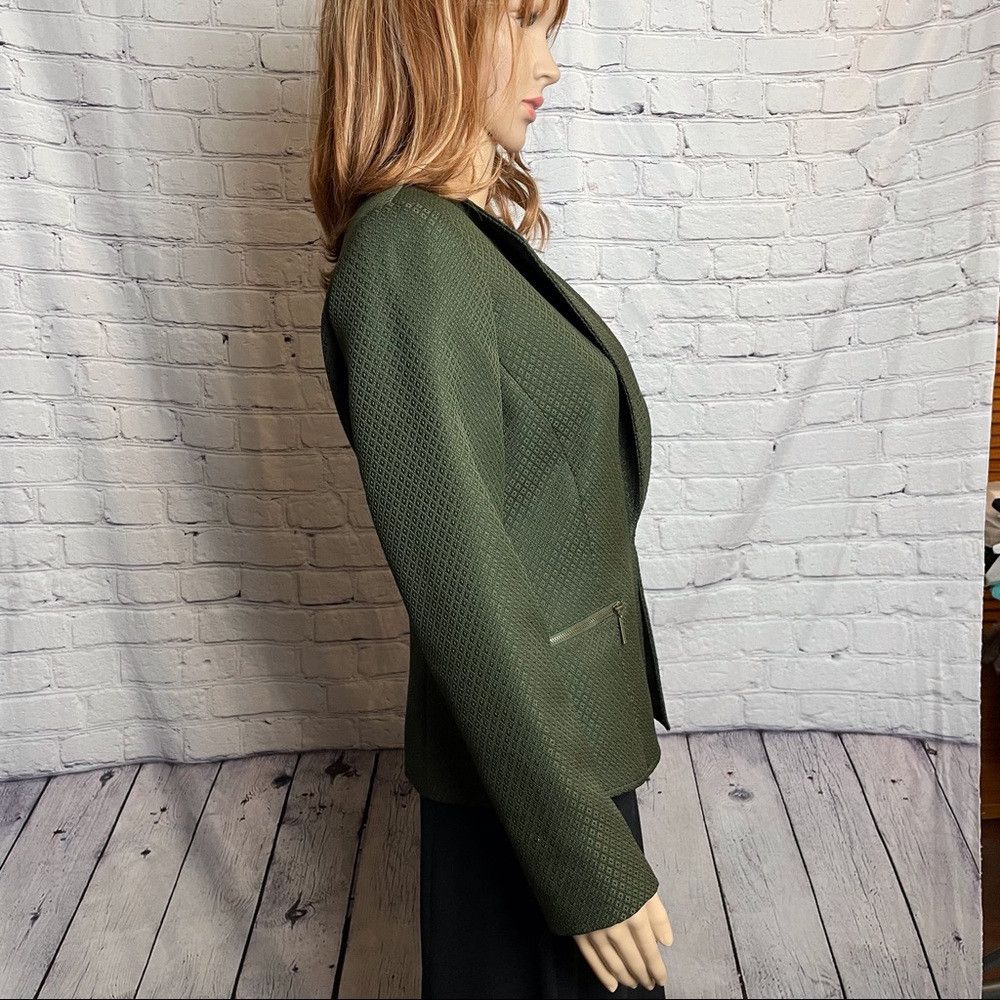 Other Tahari by Arthur S. Levine Textured Jacket Olive Size 4 Size S / US 4 / IT 40 - 4 Thumbnail