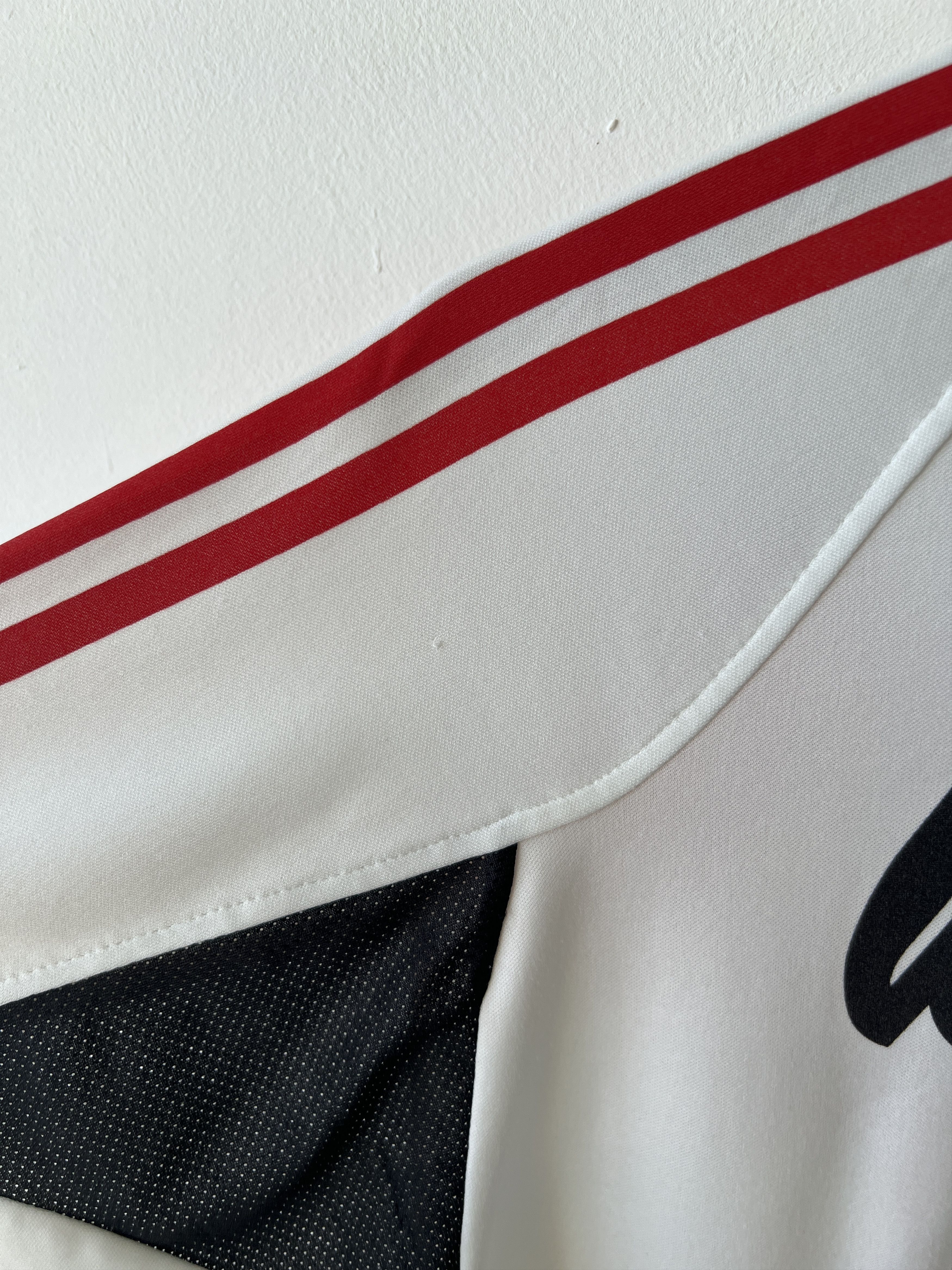 Adidas (M fits L) River Plate 2004-05 Home Kit Salas #11 Size US M / EU 48-50 / 2 - 10 Thumbnail