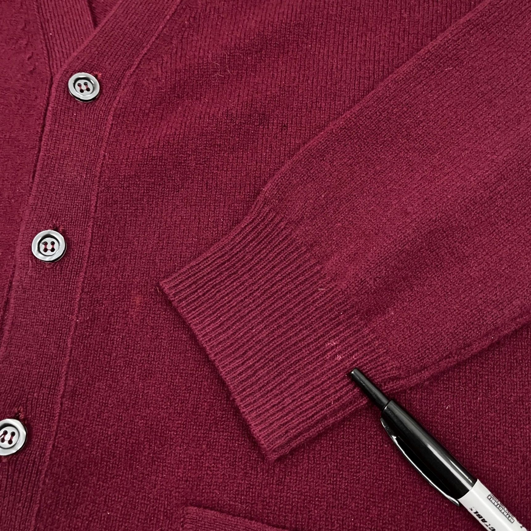 Vintage Alan Paine Cardigan UK 42 Burgundy Lambs Wool Grandpa Sweater Jumper V-Neck Mens Size US L / EU 52-54 / 3 - 7 Thumbnail
