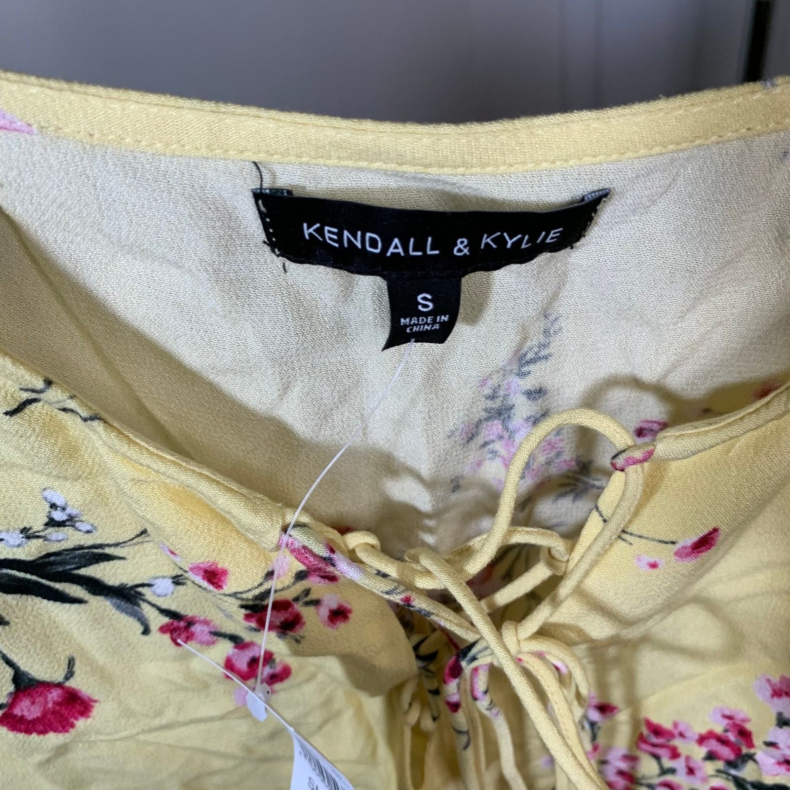 Other Kendall & Kylie Yellow Women's Top Size S (NWT) Size S / US 4 / IT 40 - 7 Thumbnail