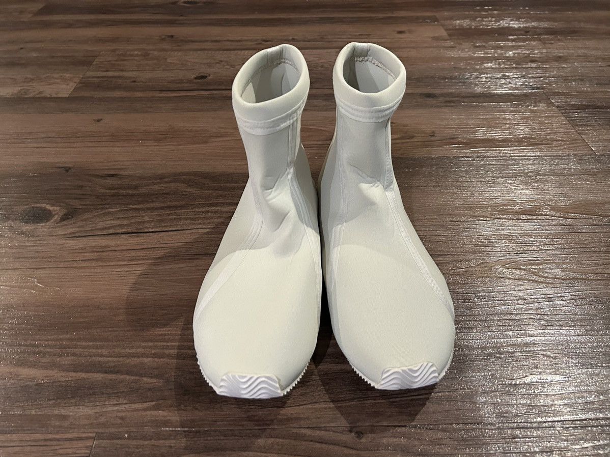 image of Yeezy Season Coachella Scuba Bootie Garrixon V in White, Women's (Size 7)